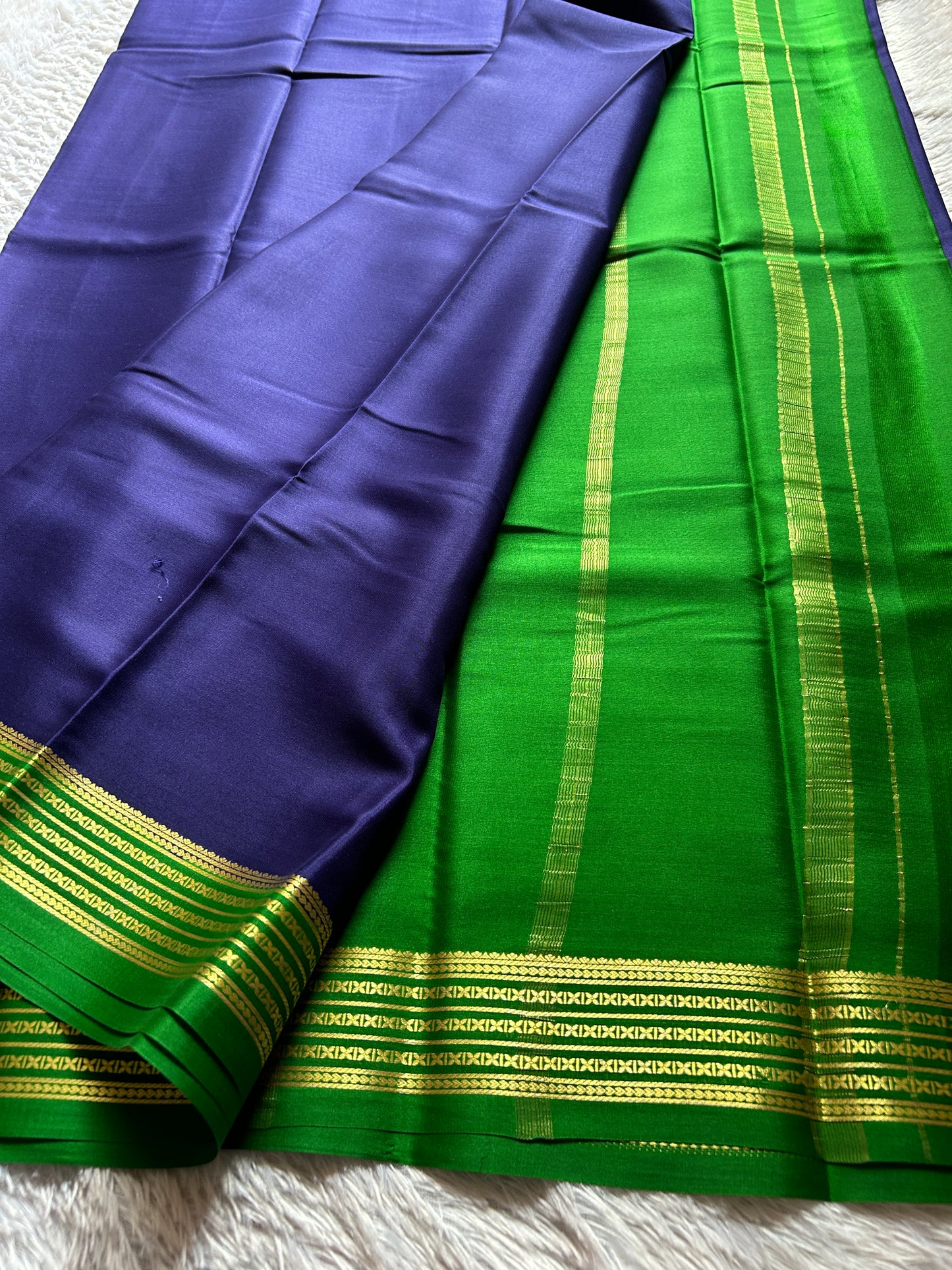 Deeksha (2D) : Dark blue-leaf green