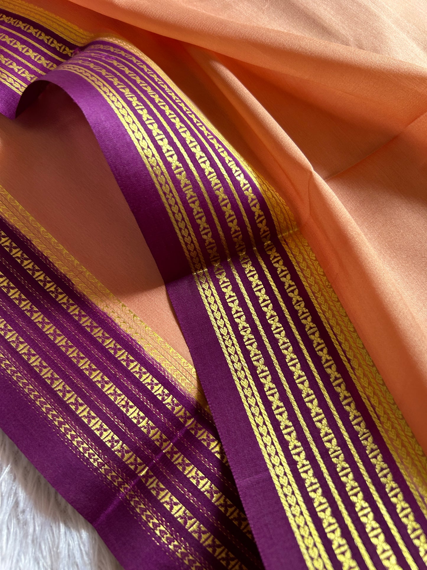 Deeksha (2D) : Light peach-magenta