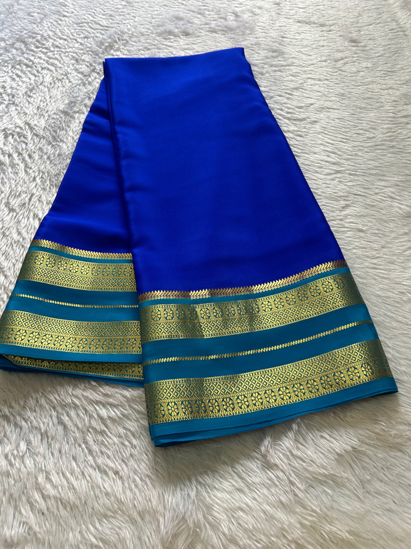 Raagini (2D) : royal blue-ananda blue