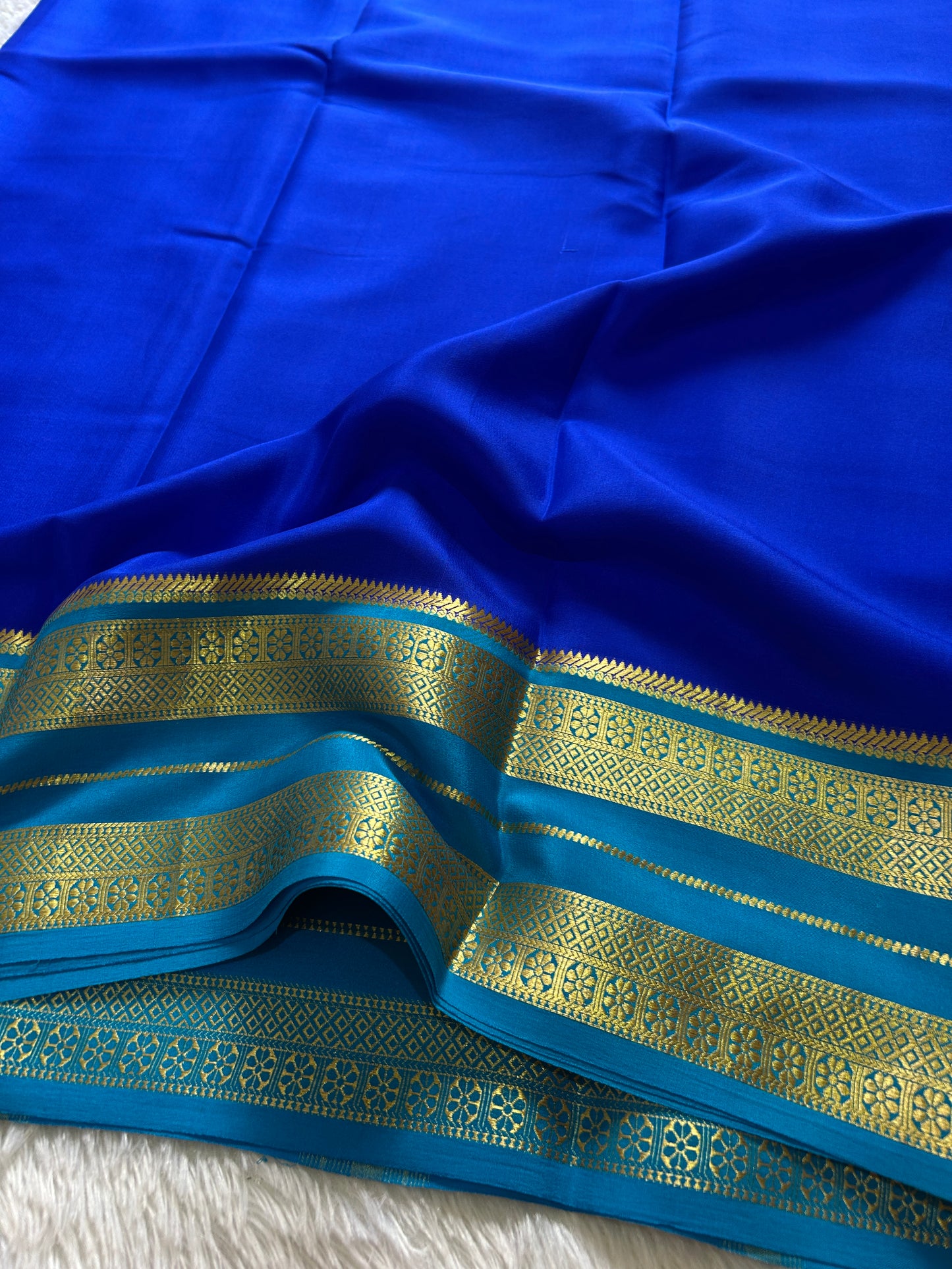Raagini (2D) : royal blue-ananda blue
