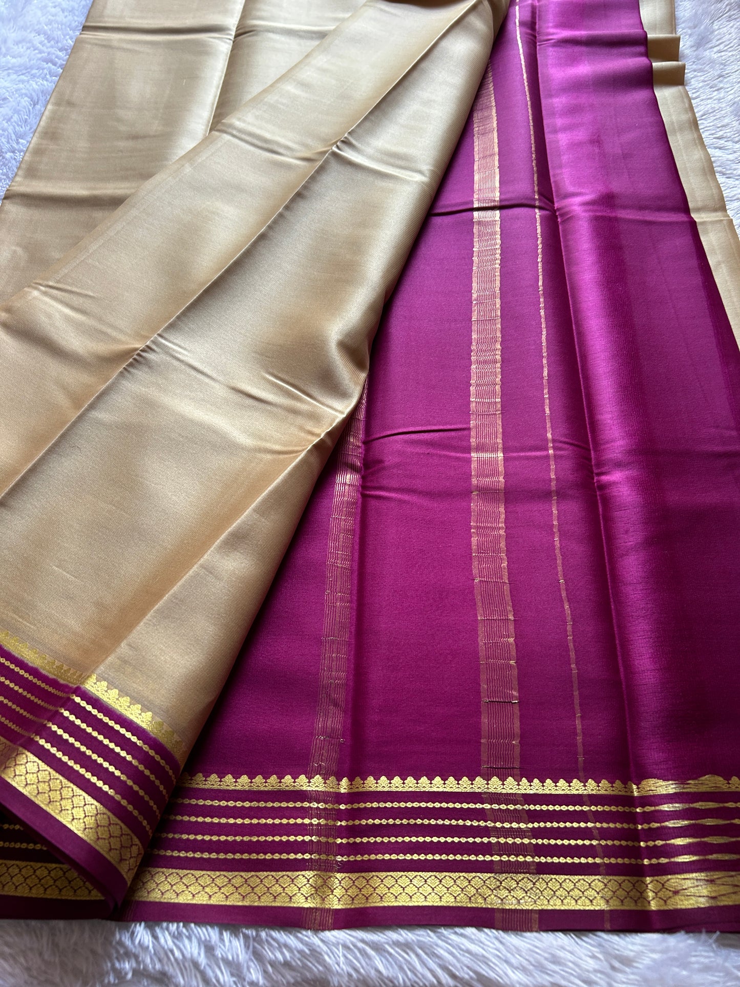 Lekhana (2D) : Beige-magenta