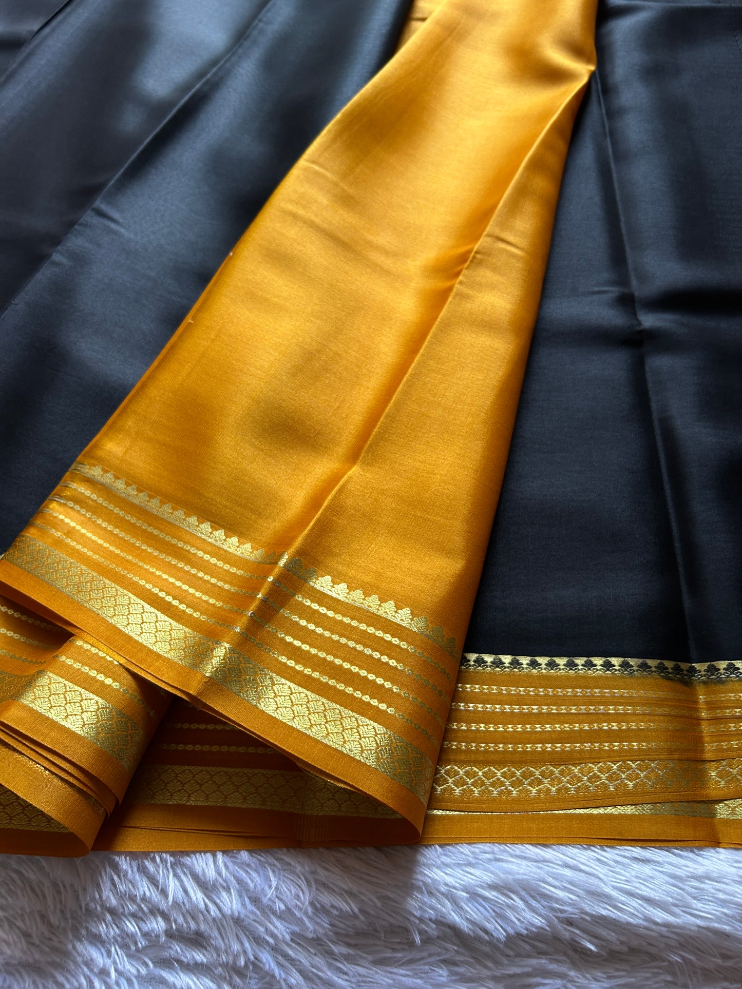 Lekhana (2D) : Black-mustard