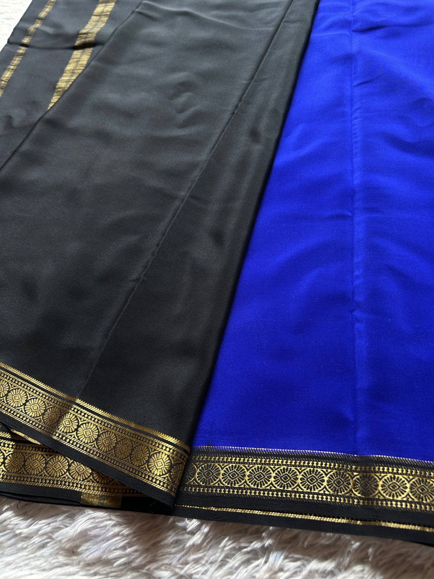 Parijata (2D) : Royal blue-black