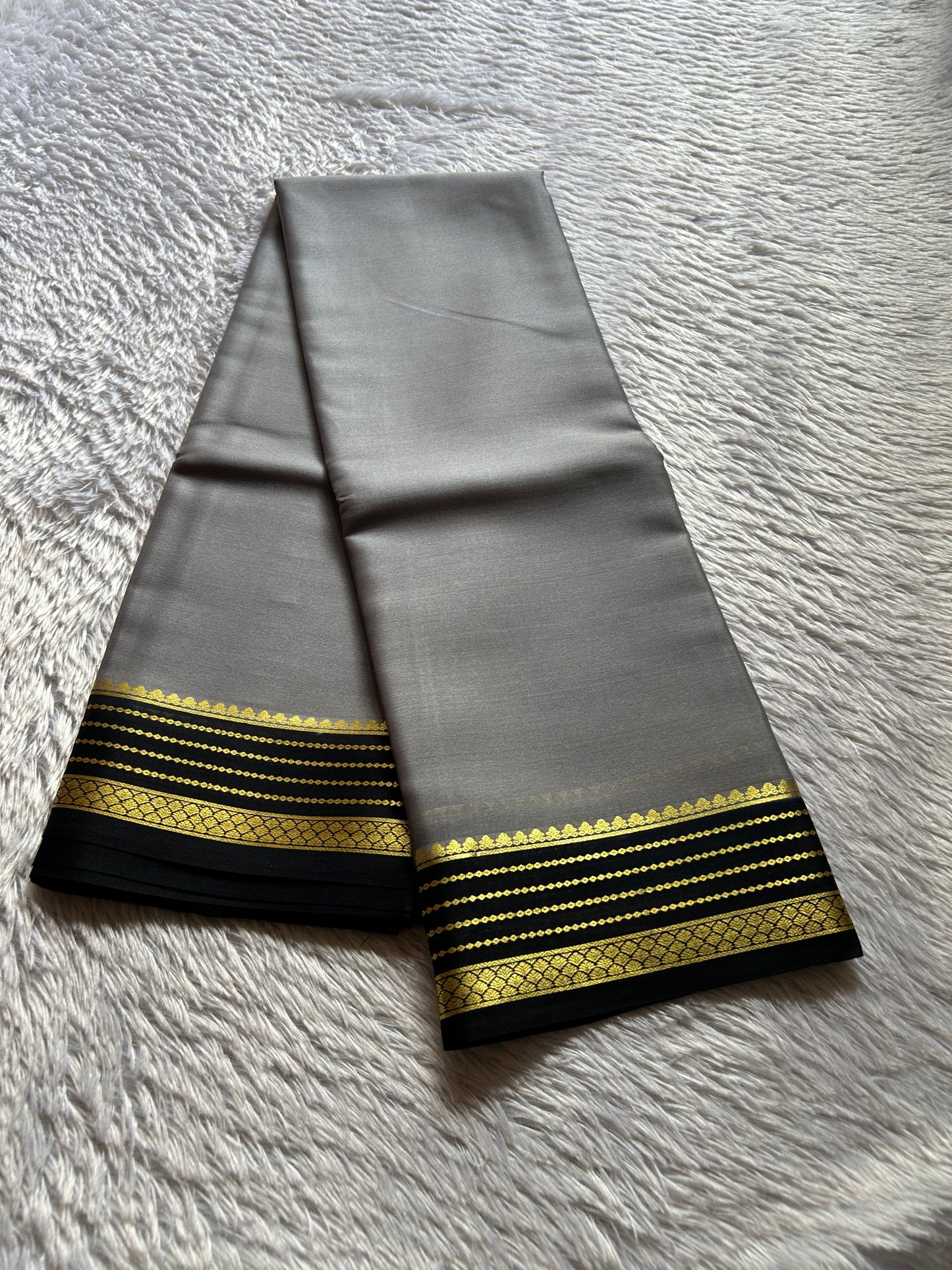 Lekhana (2D) : Grey-black