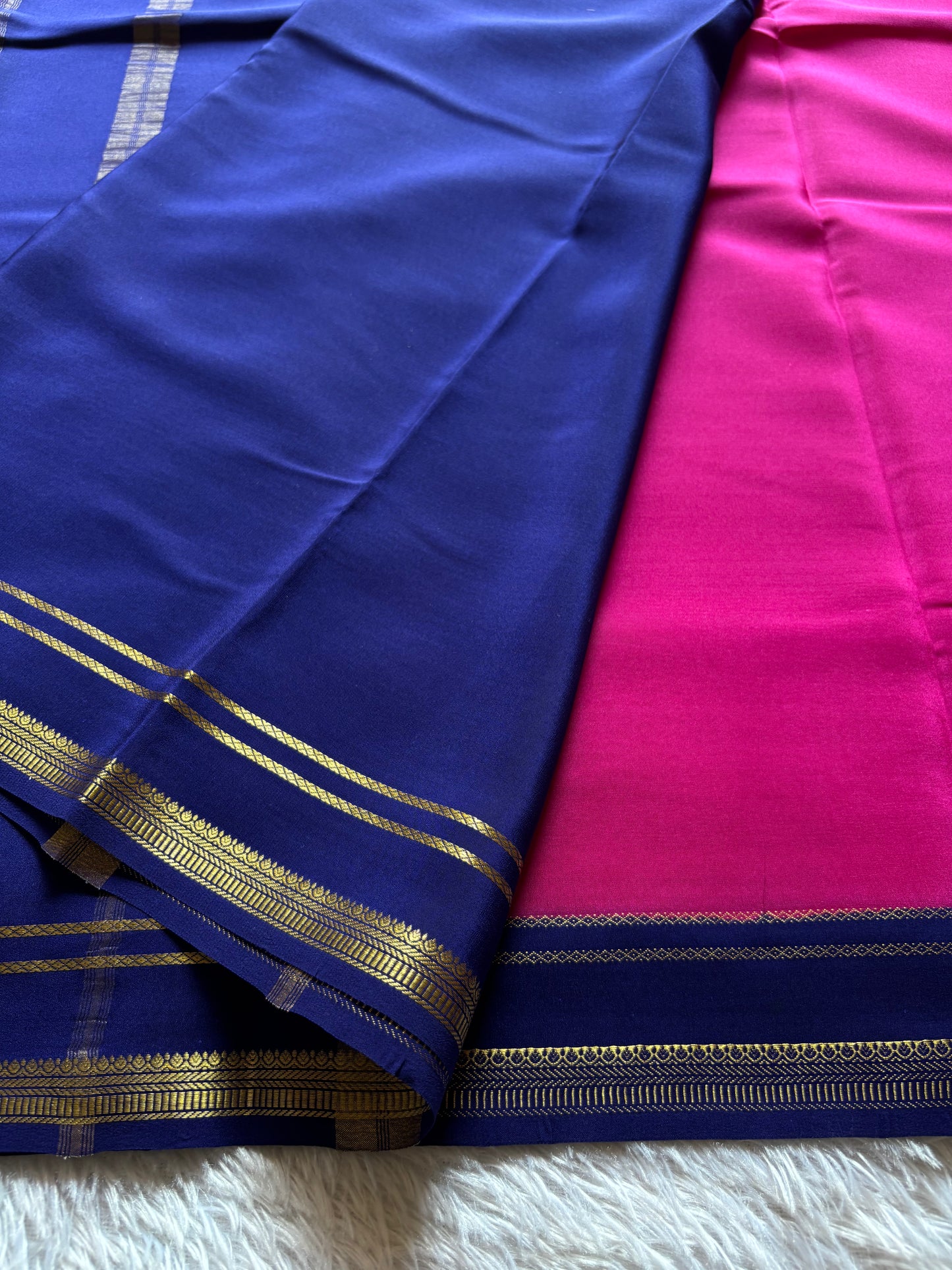 Sumathi (2D) : Hot pink-navy blue