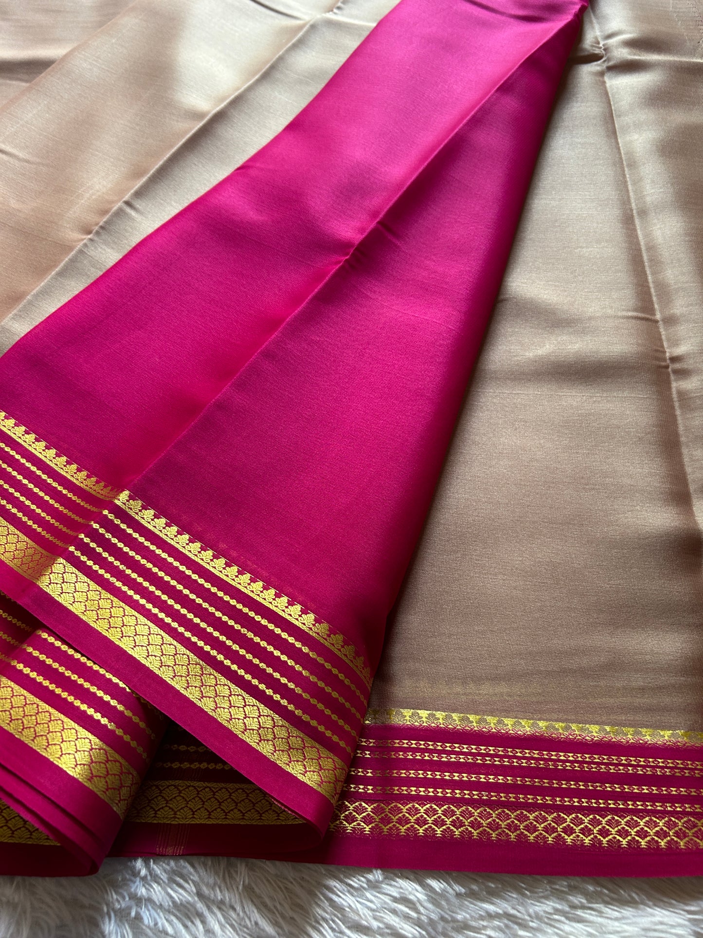 Lekhana (2D) : Peach beige-pink
