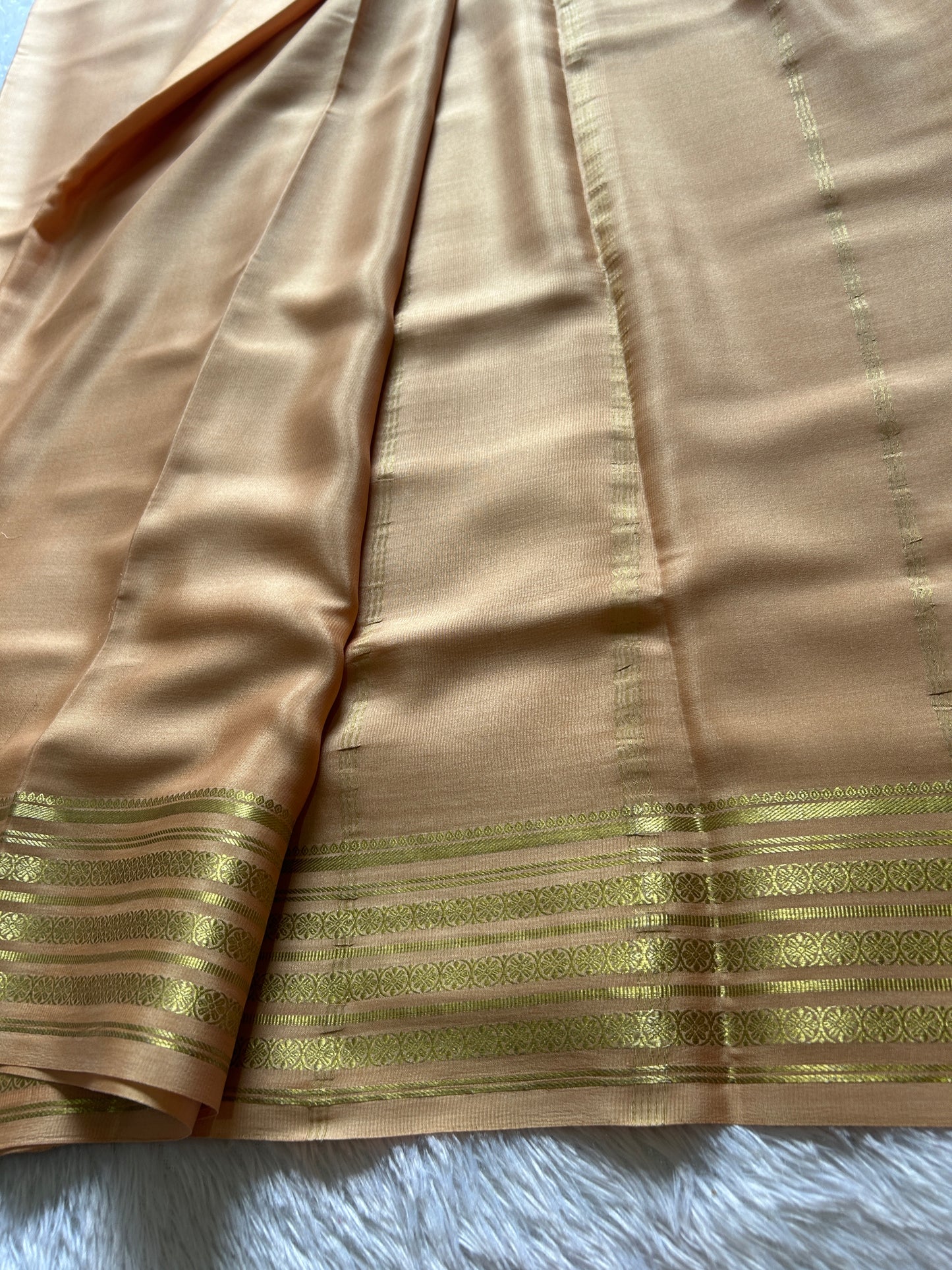 Pushpa - solid beige