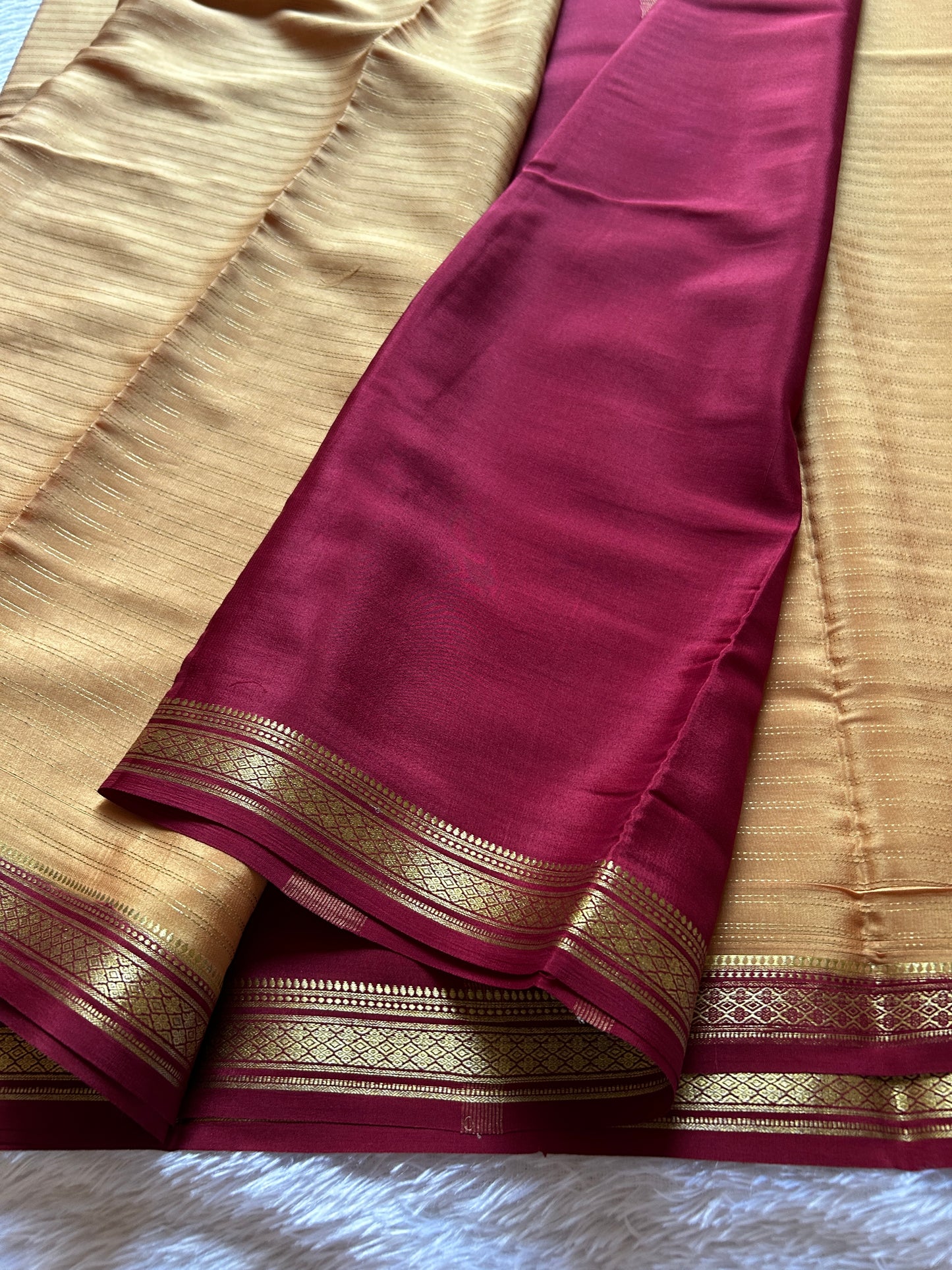 Urvi (2D) : Beige-maroon