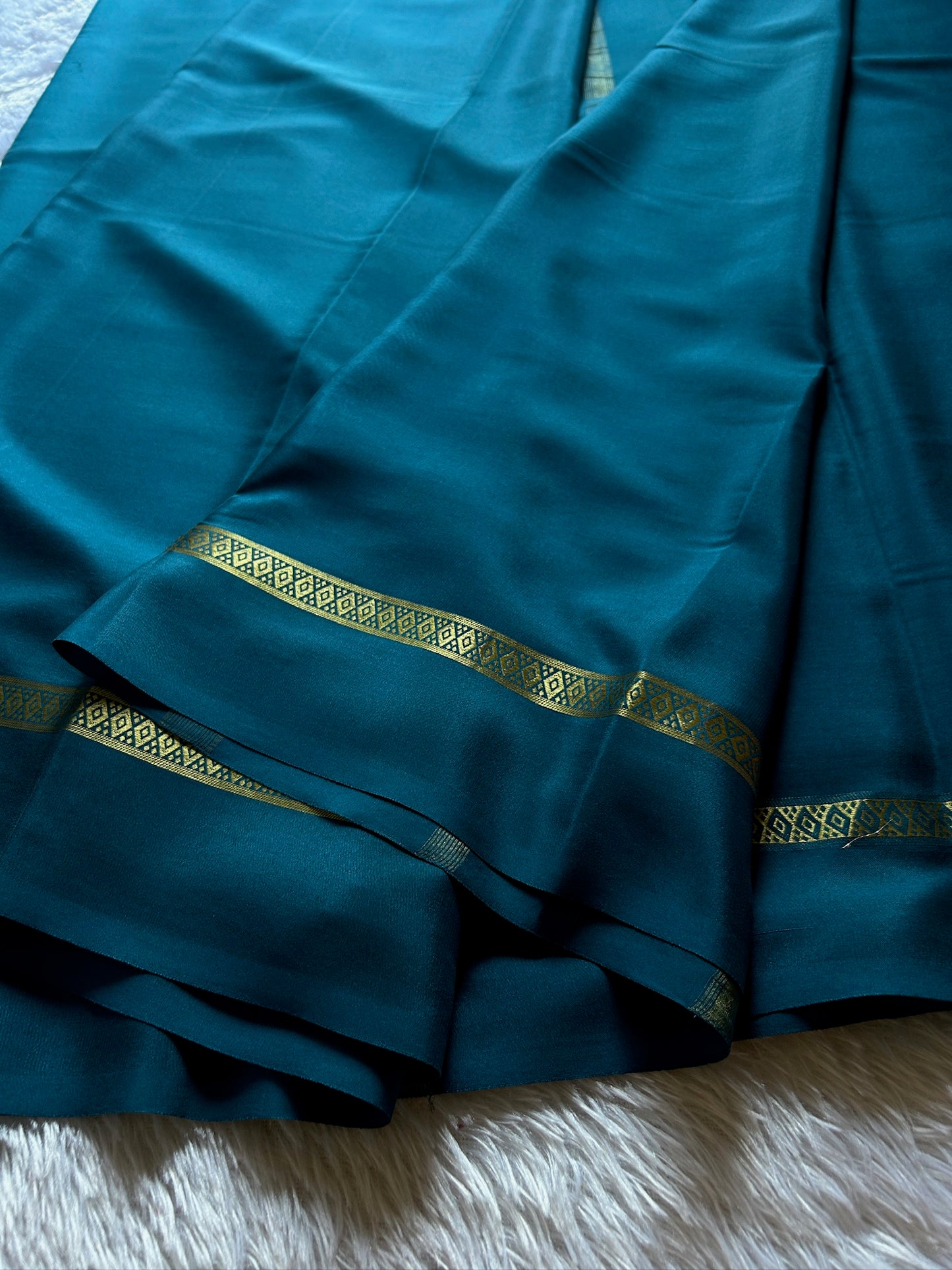 Kushee : Solid teal