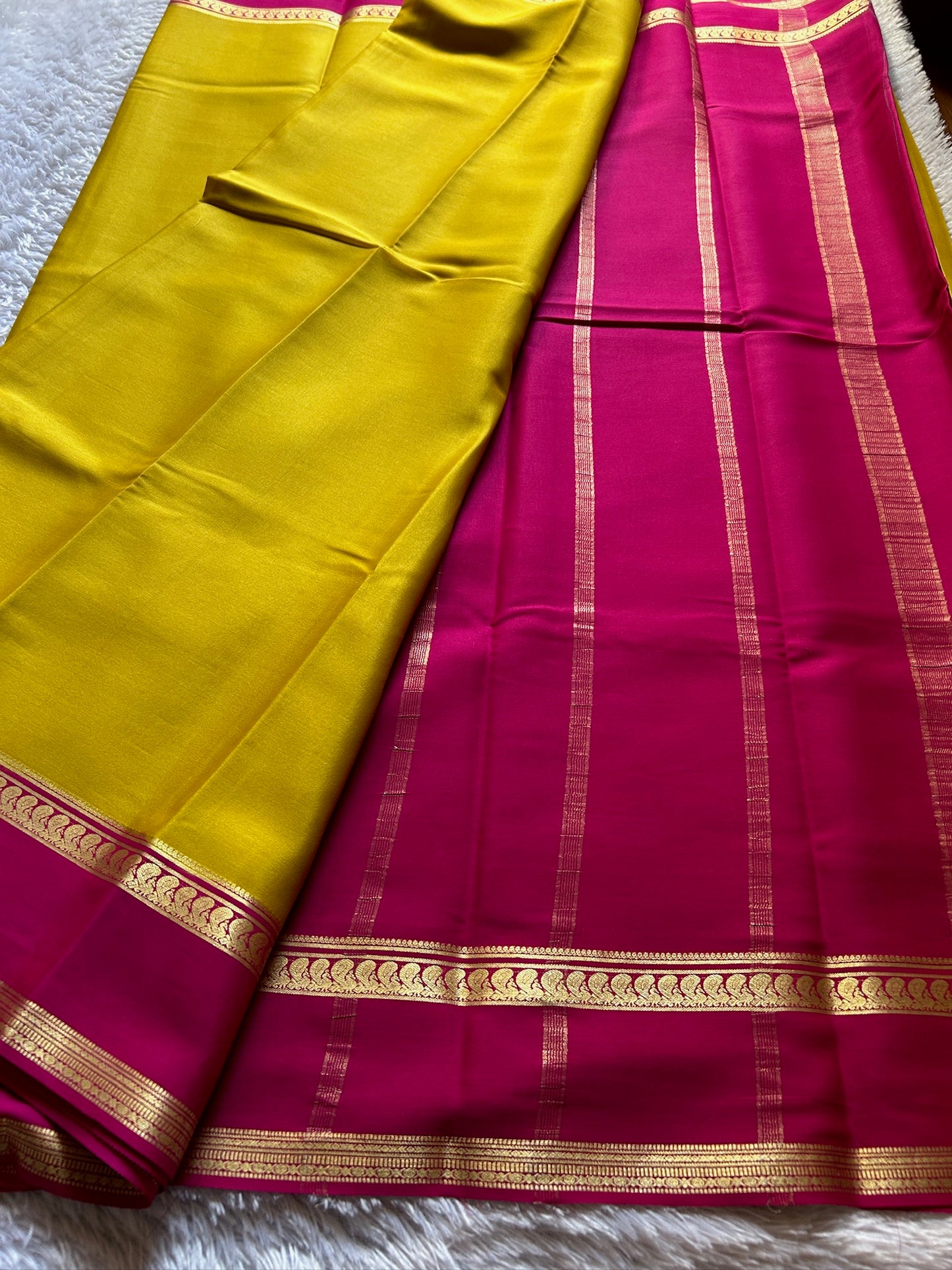 Arathi (2D) : Yellow-pink