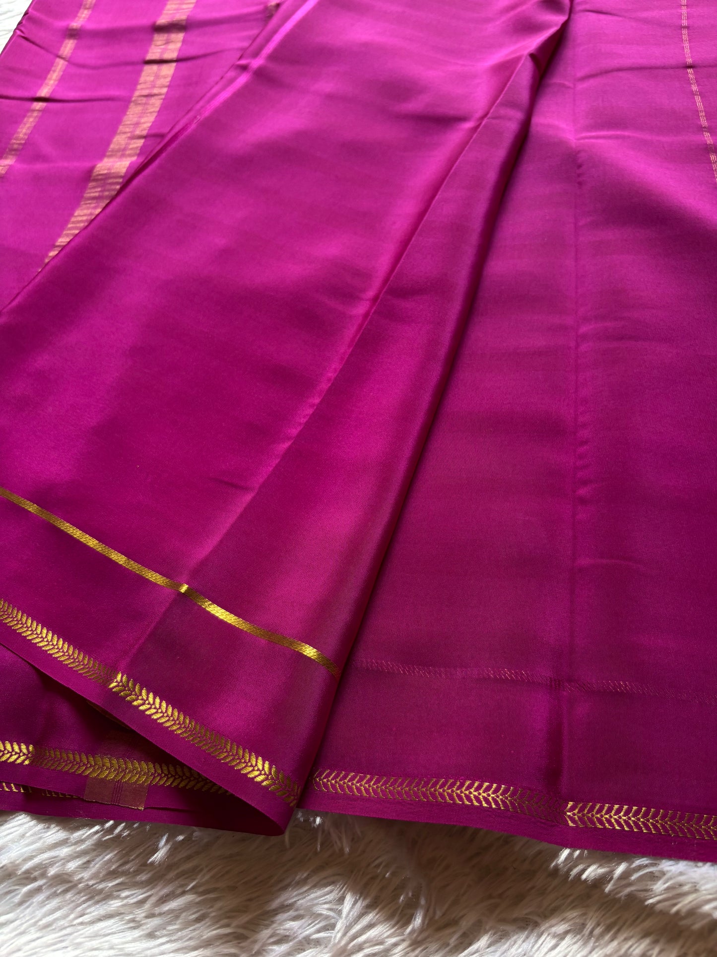 Vinaya : Solid Dark magenta