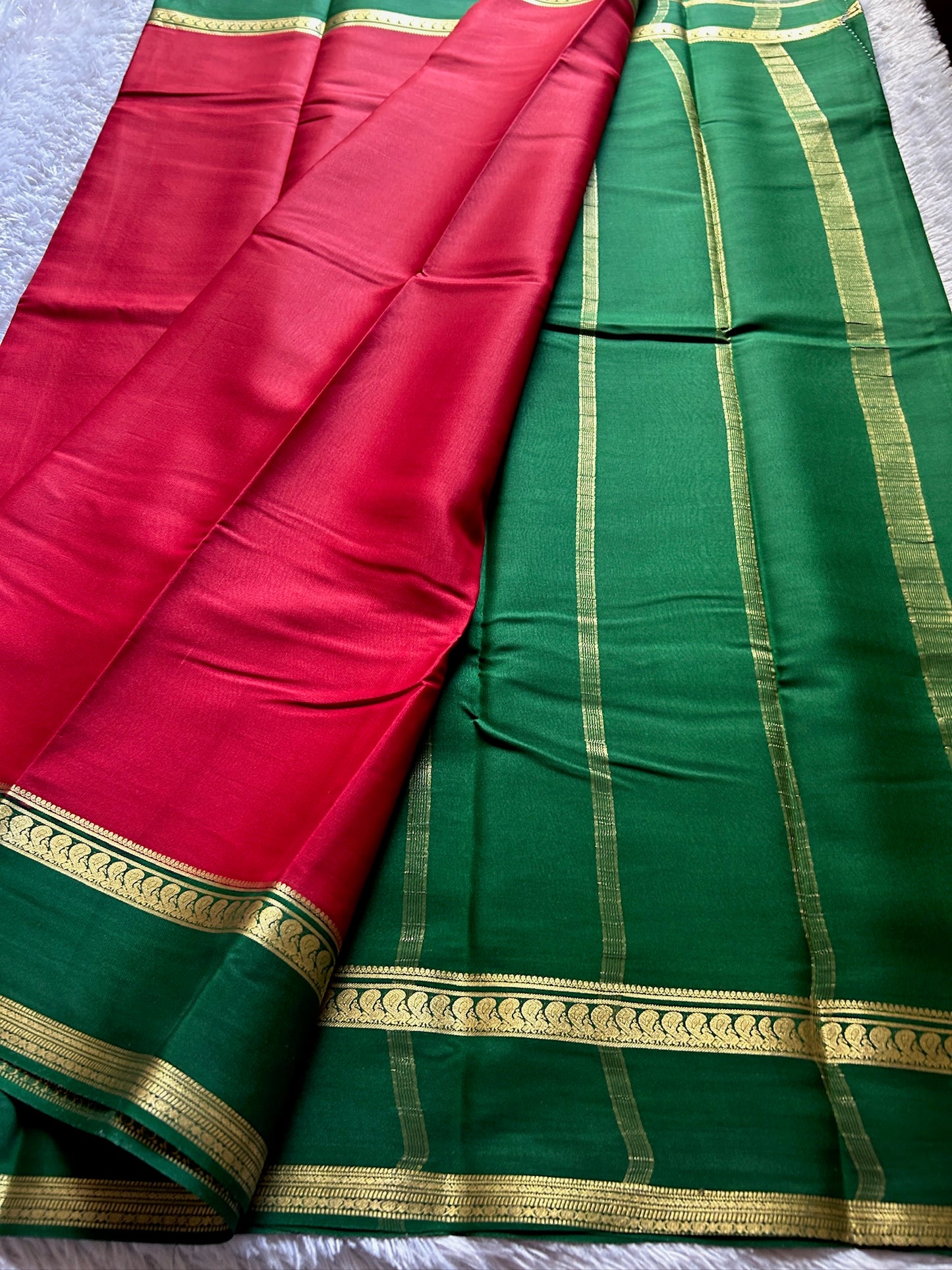 Arathi (2D) : Red-bottle green