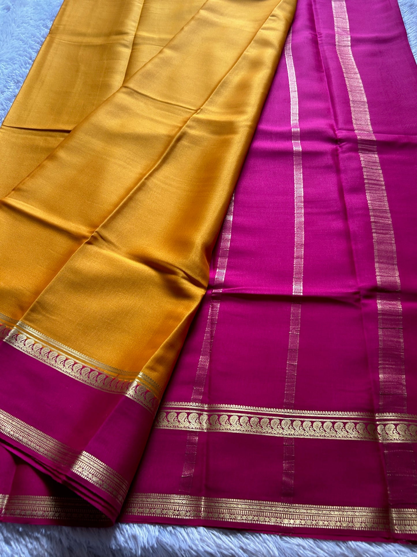 Arathi (2D) : Golden yellow-pink