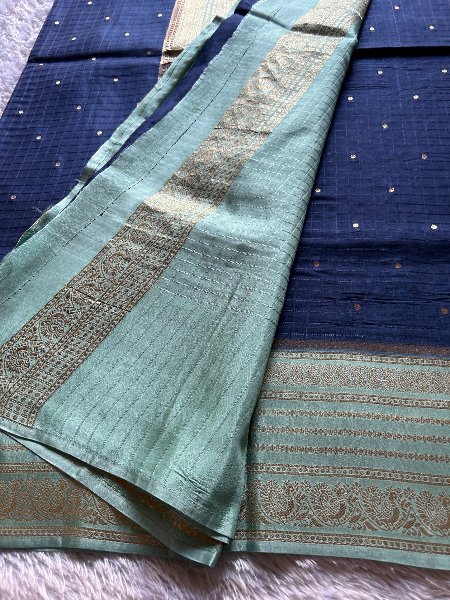 Semi Soft Silk (2D) : Deep blue-aqua mint