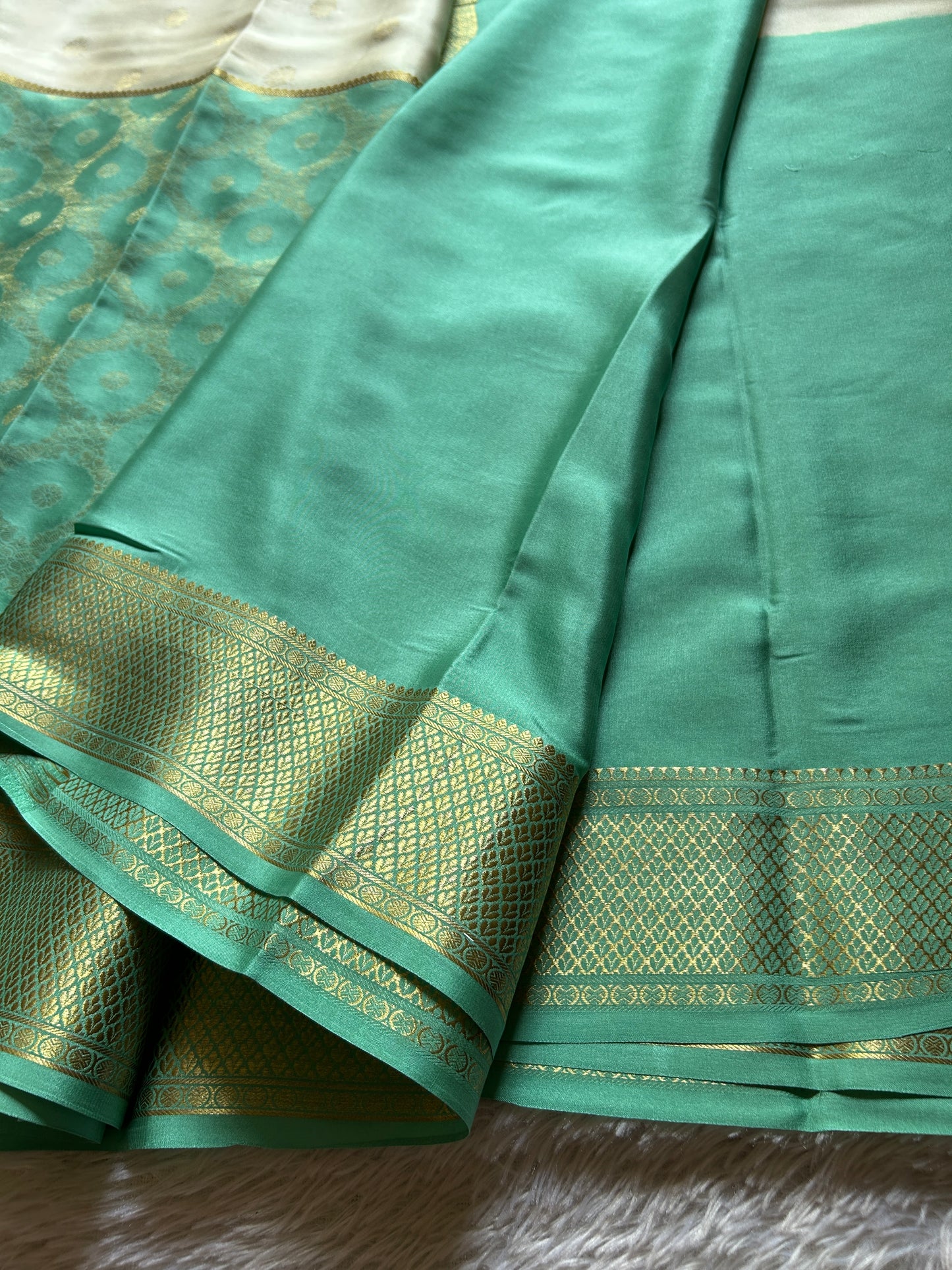 Sparsha (2D) : Brocade Mint-off white