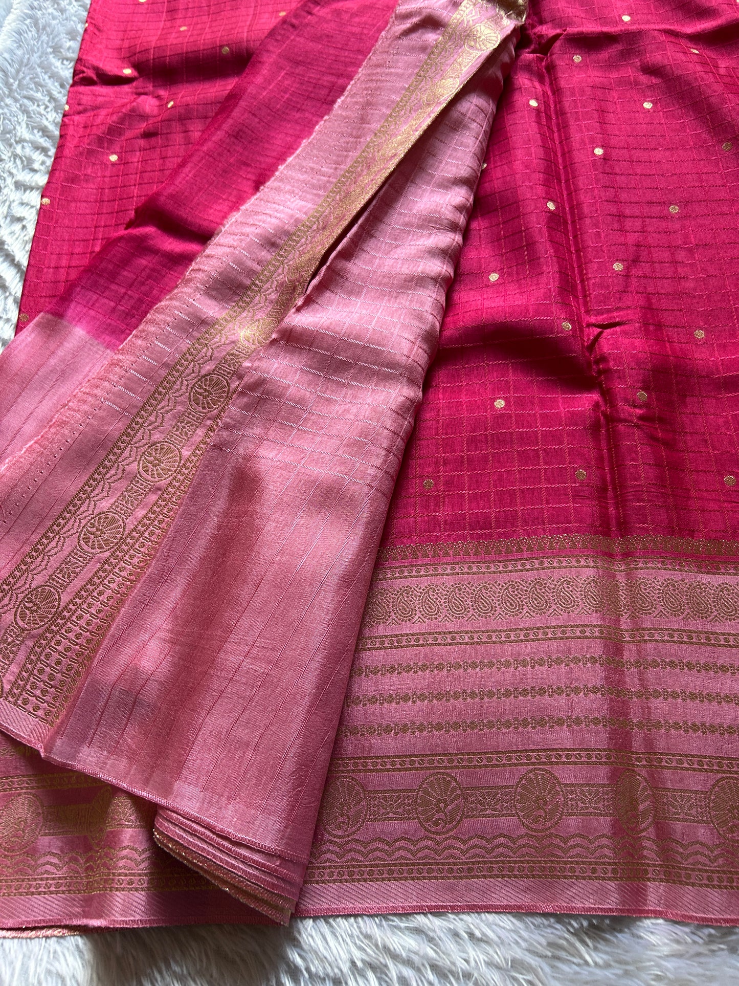 Semi Soft Silk (2D) : Bright pink-baby pink