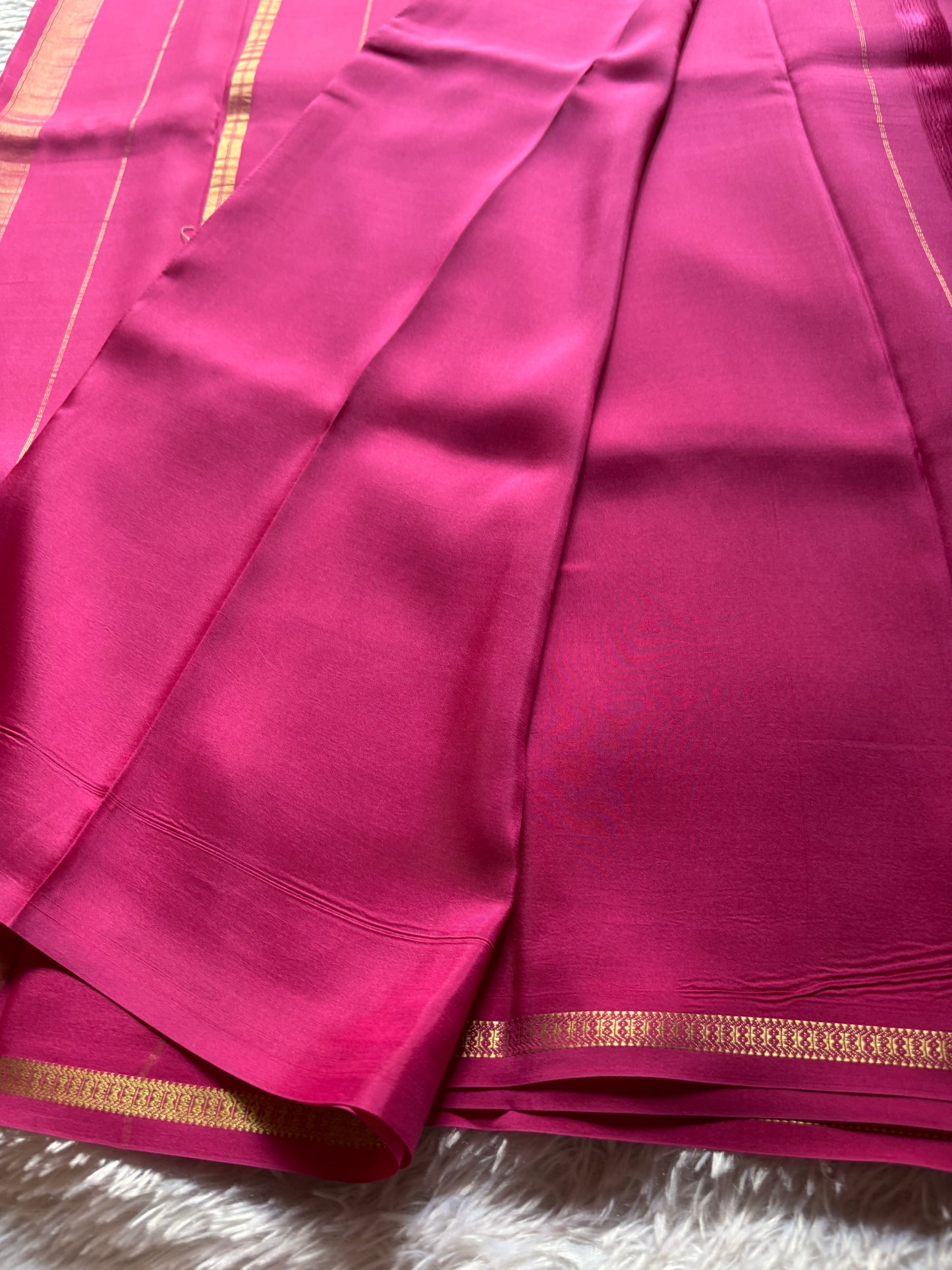 Mangala : Solid Hot pink