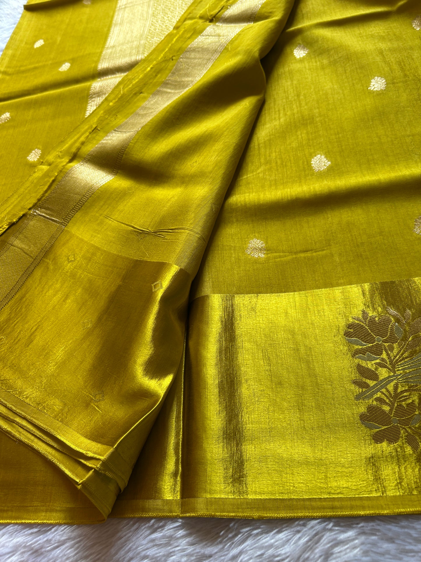 Semi raw mango: Olive yellow