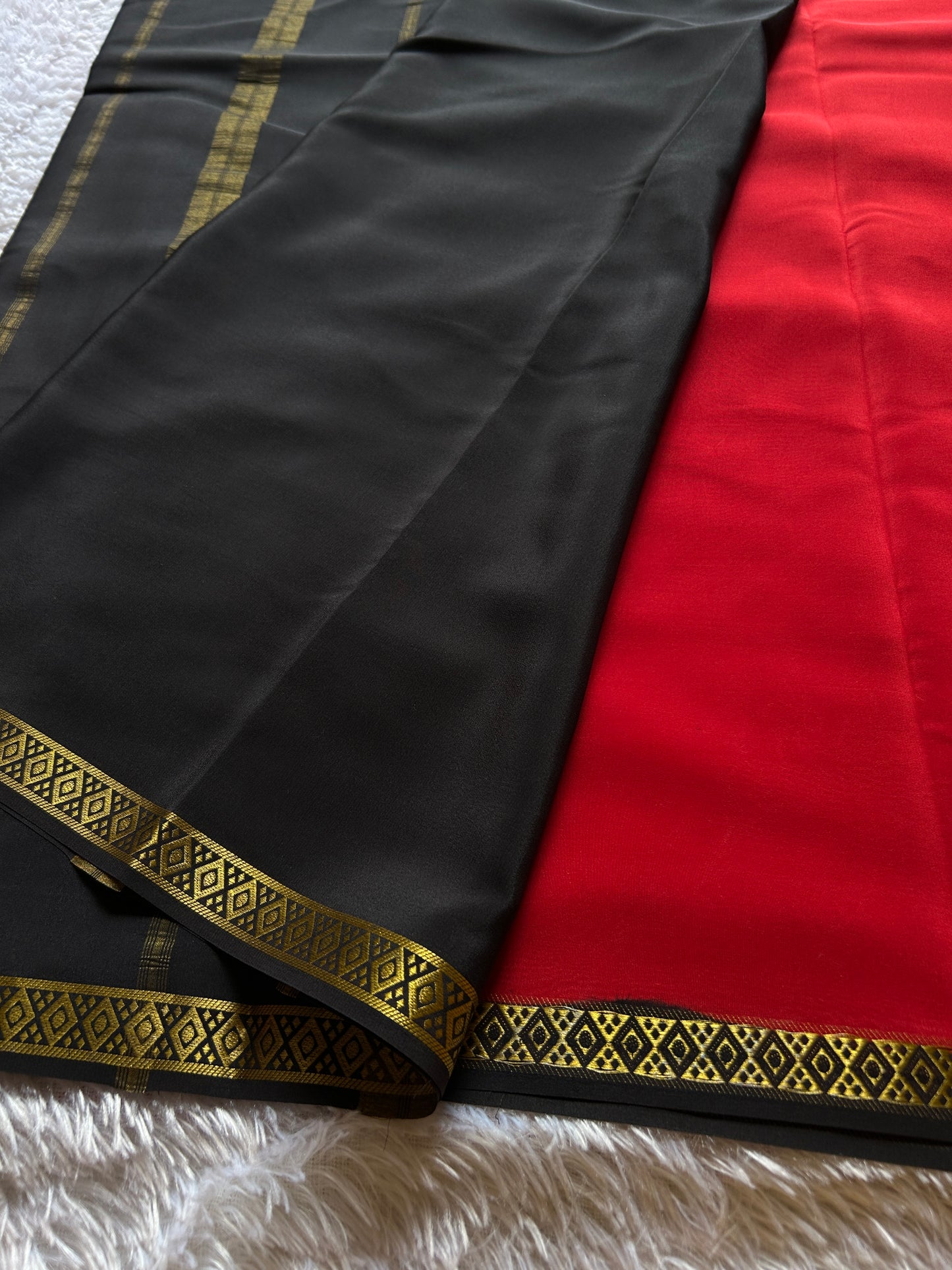 Nikhila (2D) : Red-black