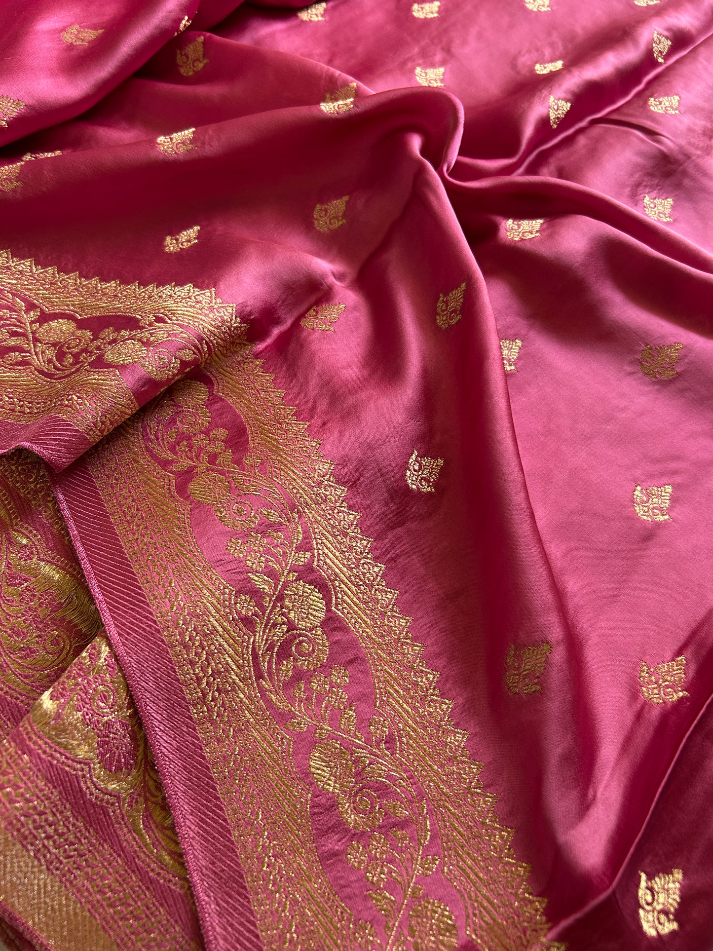 Soft Satin Mashru : Solid Hot pink