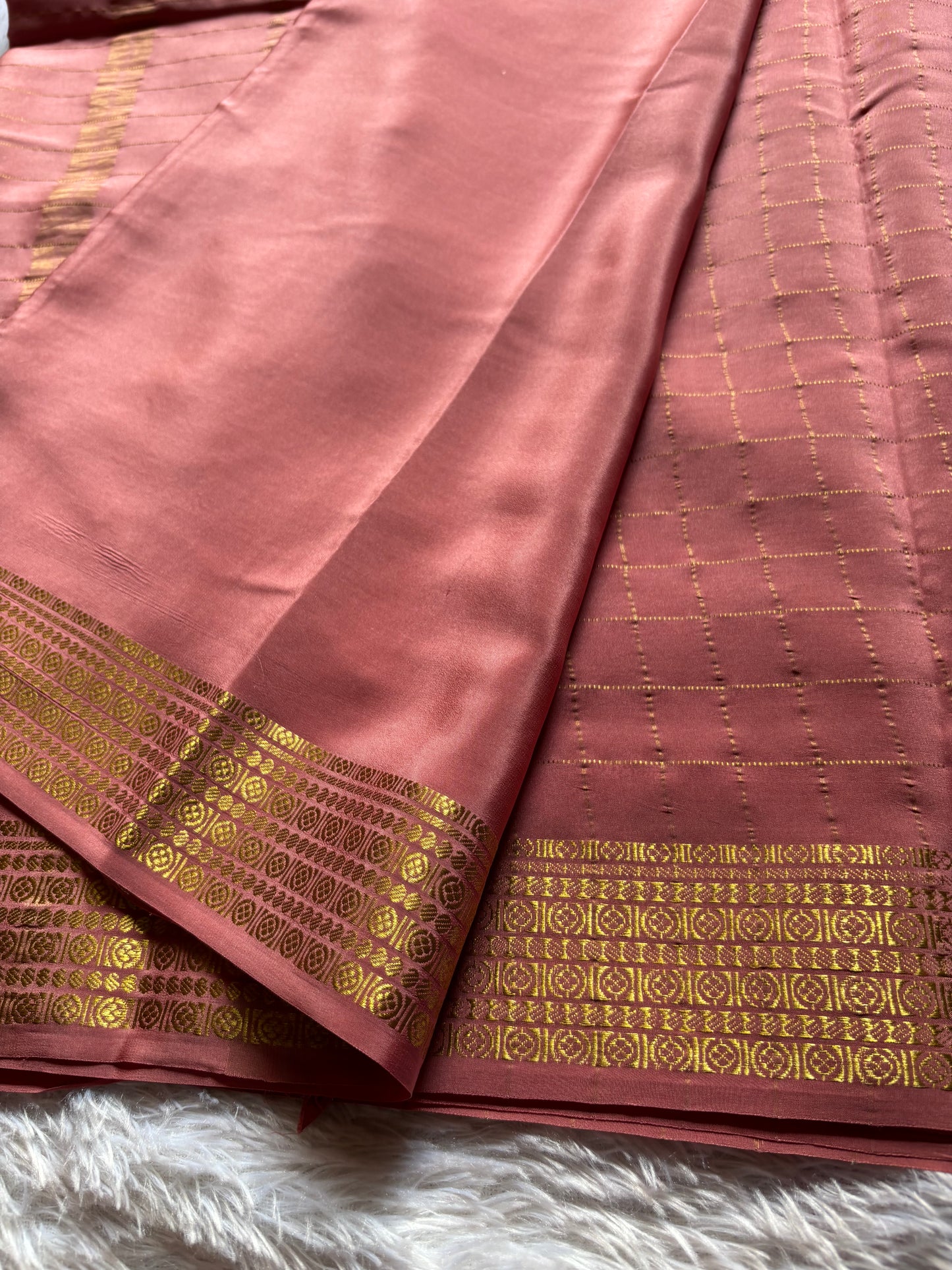 Chinmayi : Solid Peach pink