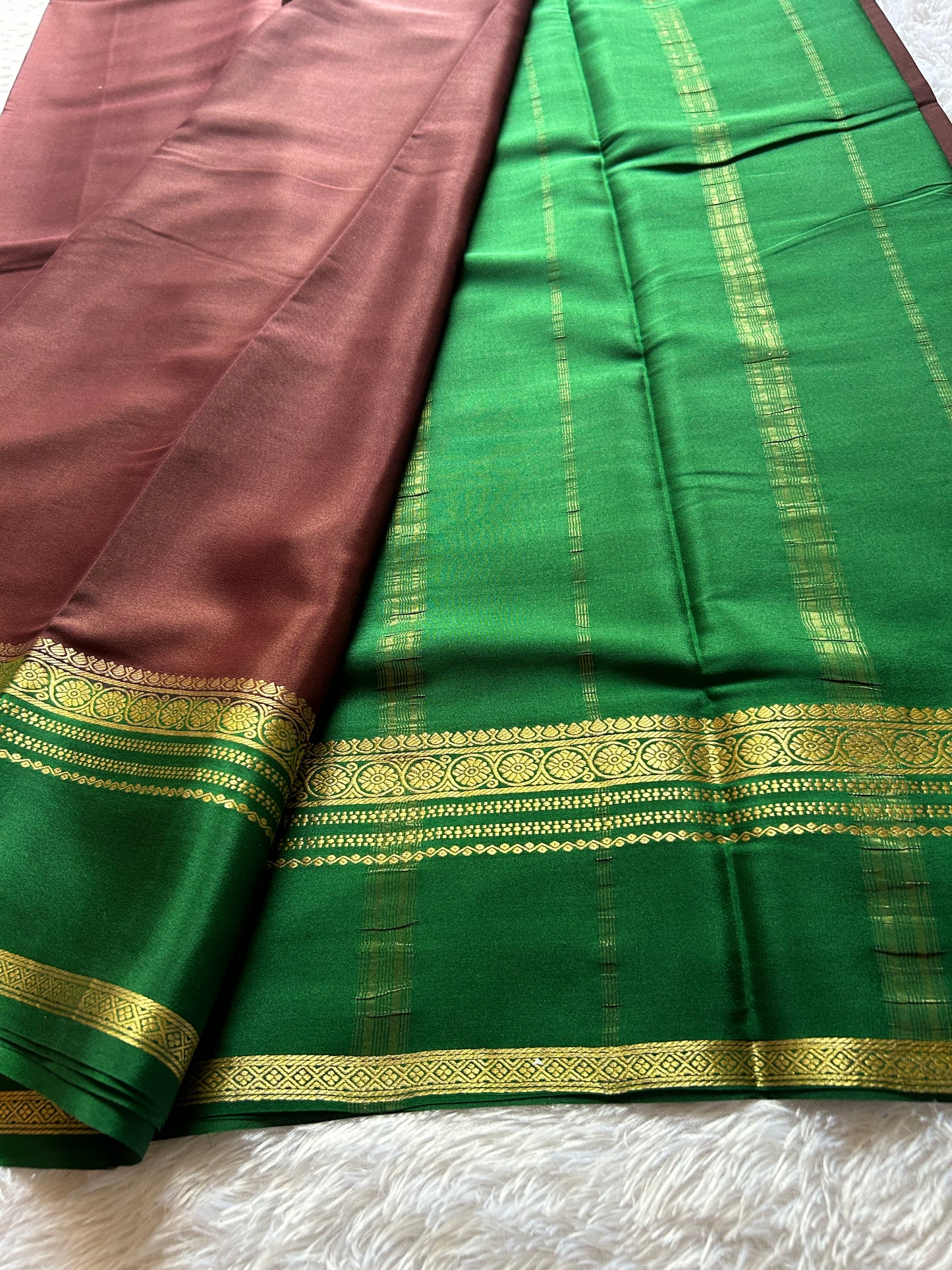 Daamini (2D): Chocolate brown-bottle green