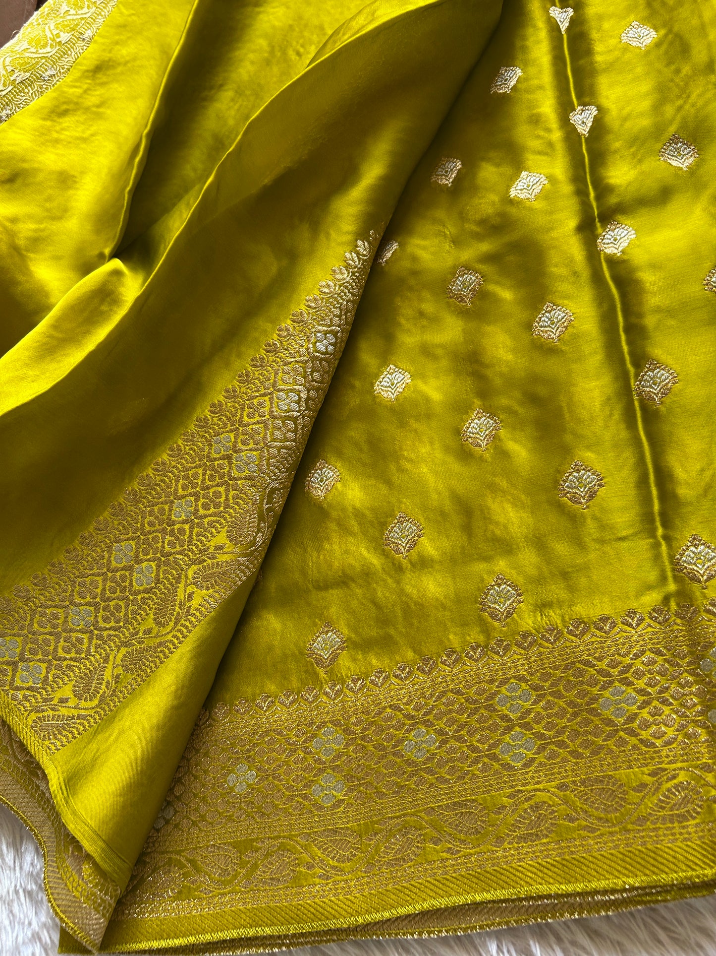 Soft Satin Mashru : Solid Olive yellow