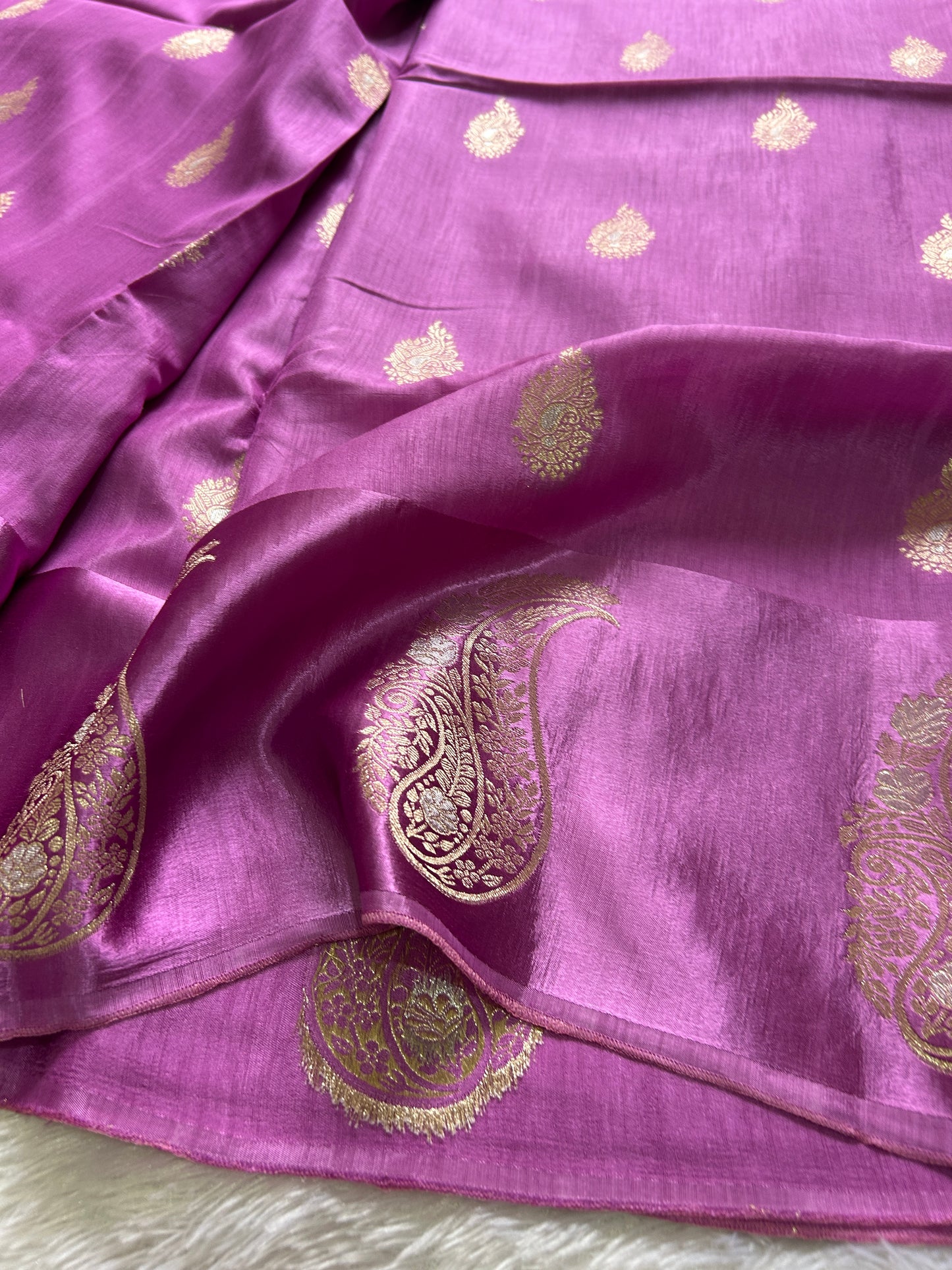 Semi raw mango: Pink
