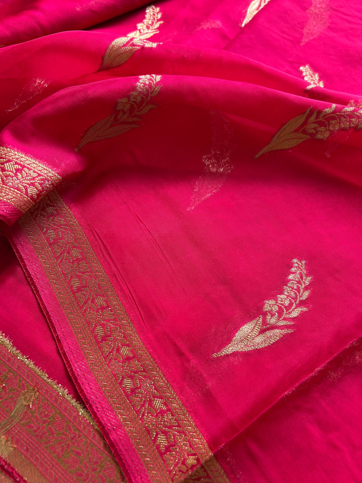 Soft Organza : Solid Pink