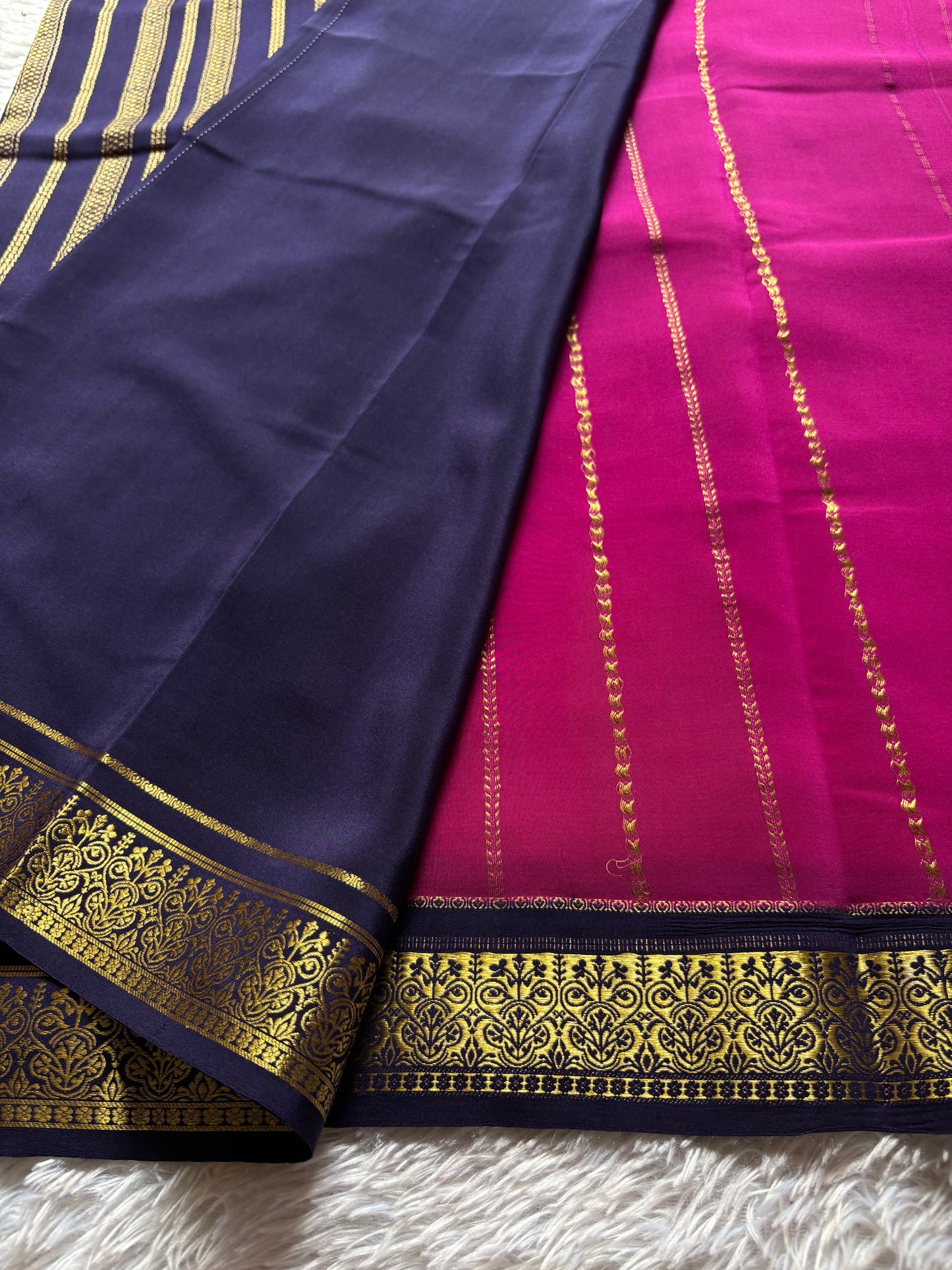Anila (2D) : Rani pink-deep blue