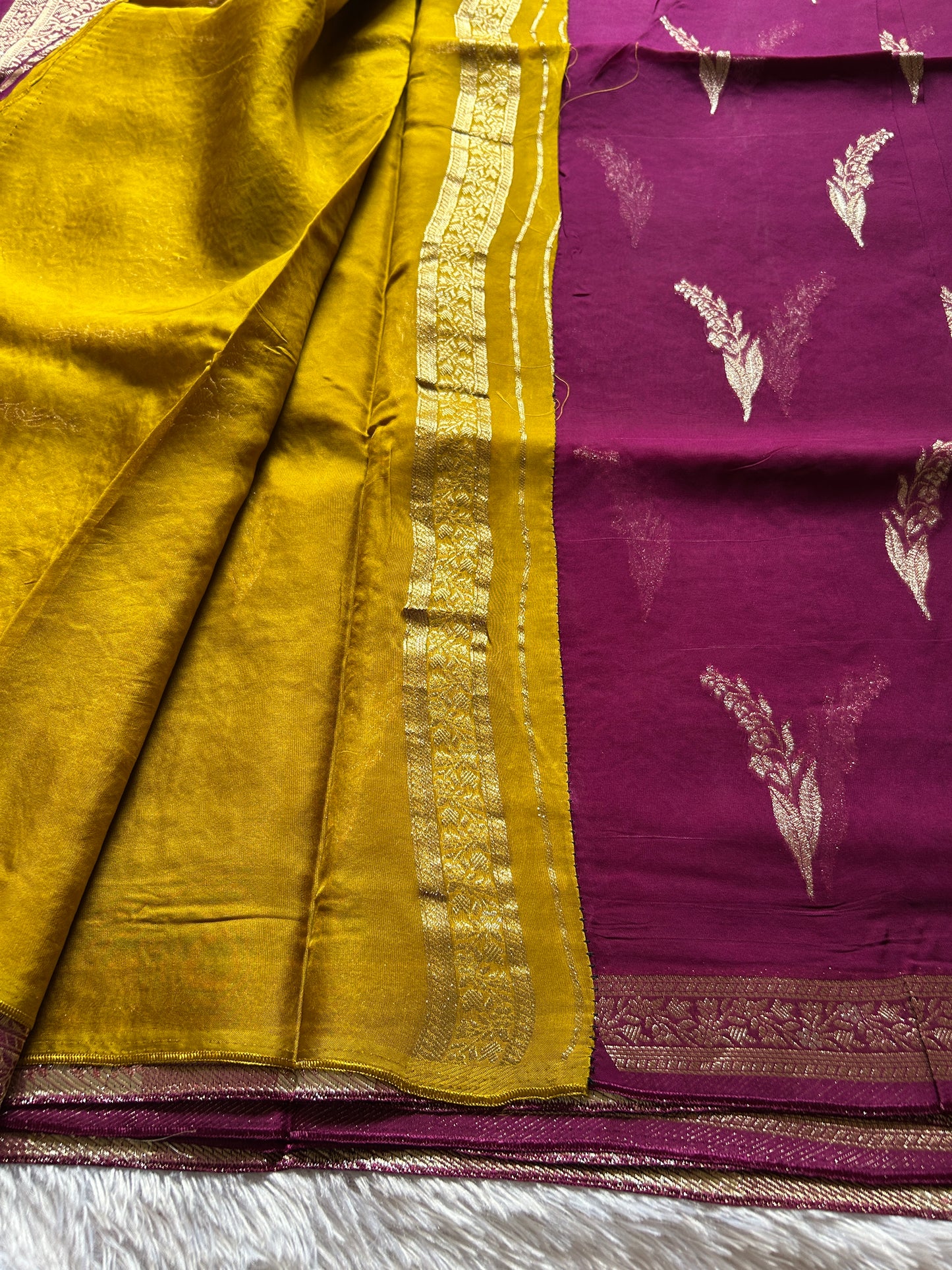 Soft Organza : Solid Maroon