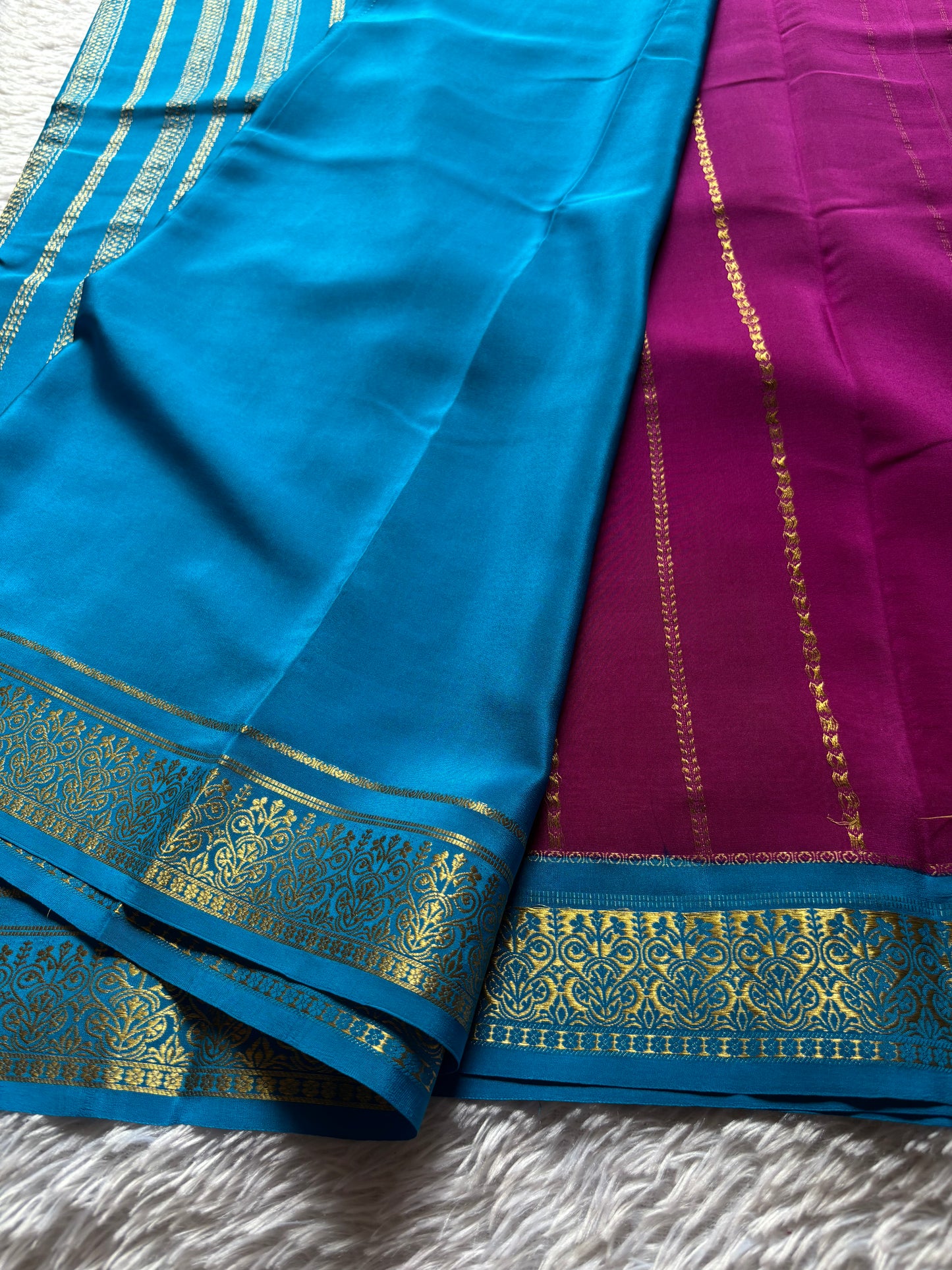 Anila (2D) : Dark magenta-ananda blue