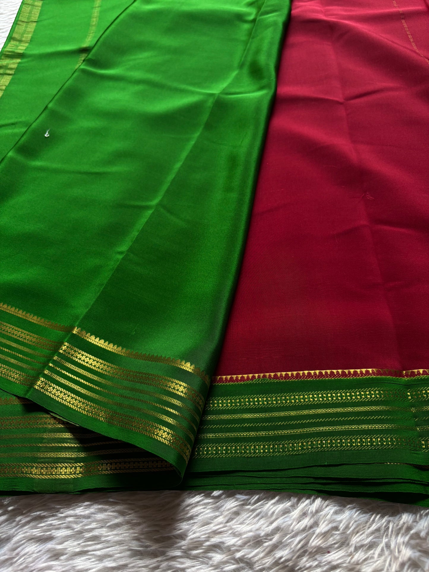 Shivani (2D) : Dark red-green