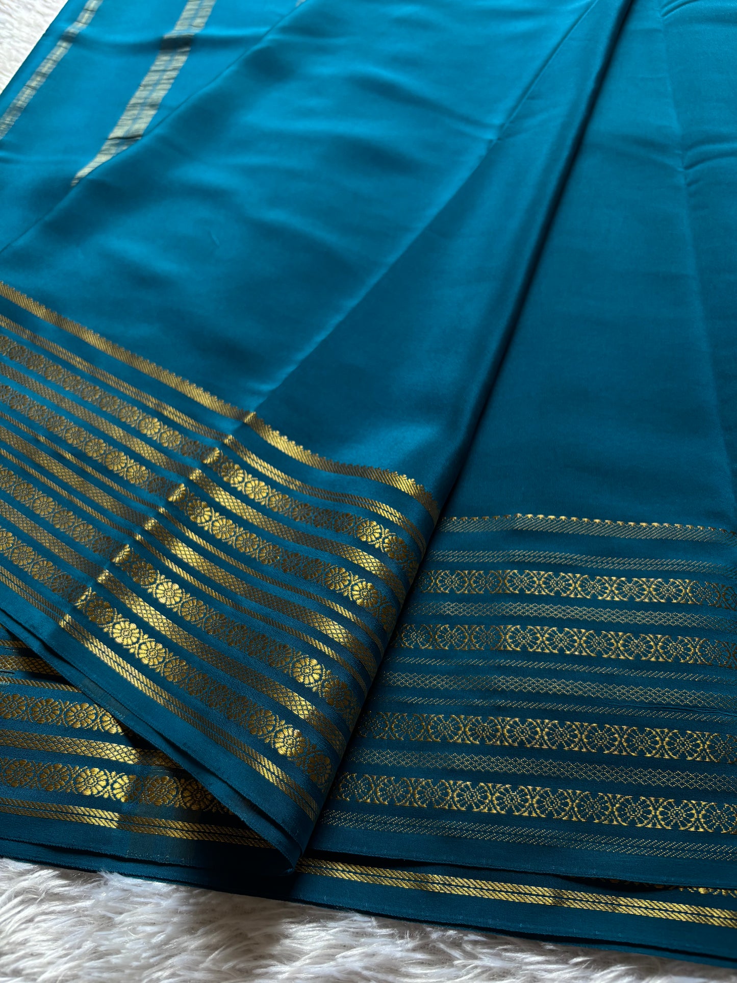 Parimala : Solid Electric blue