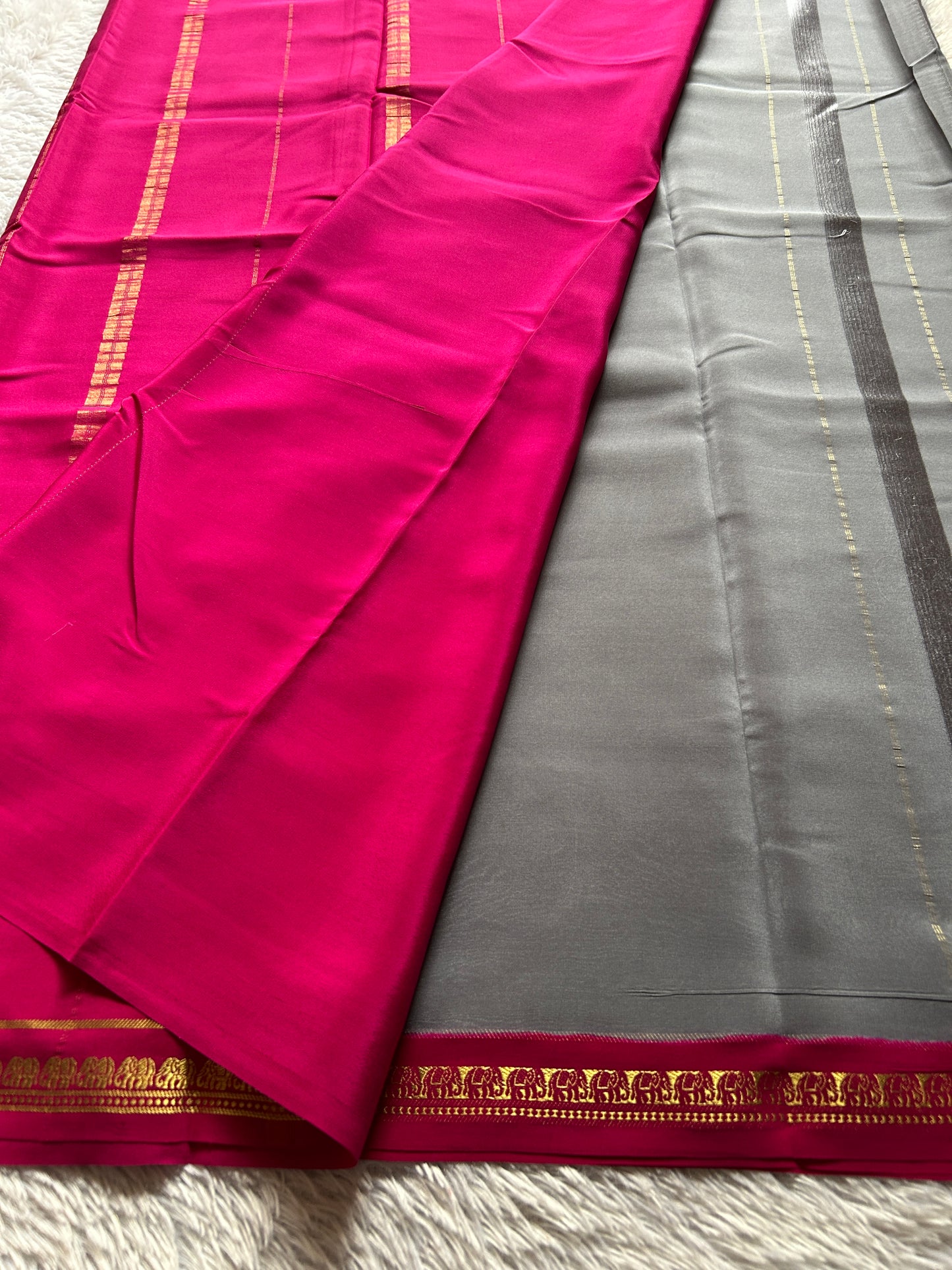 Gowri (2D) : Silver grey-pink