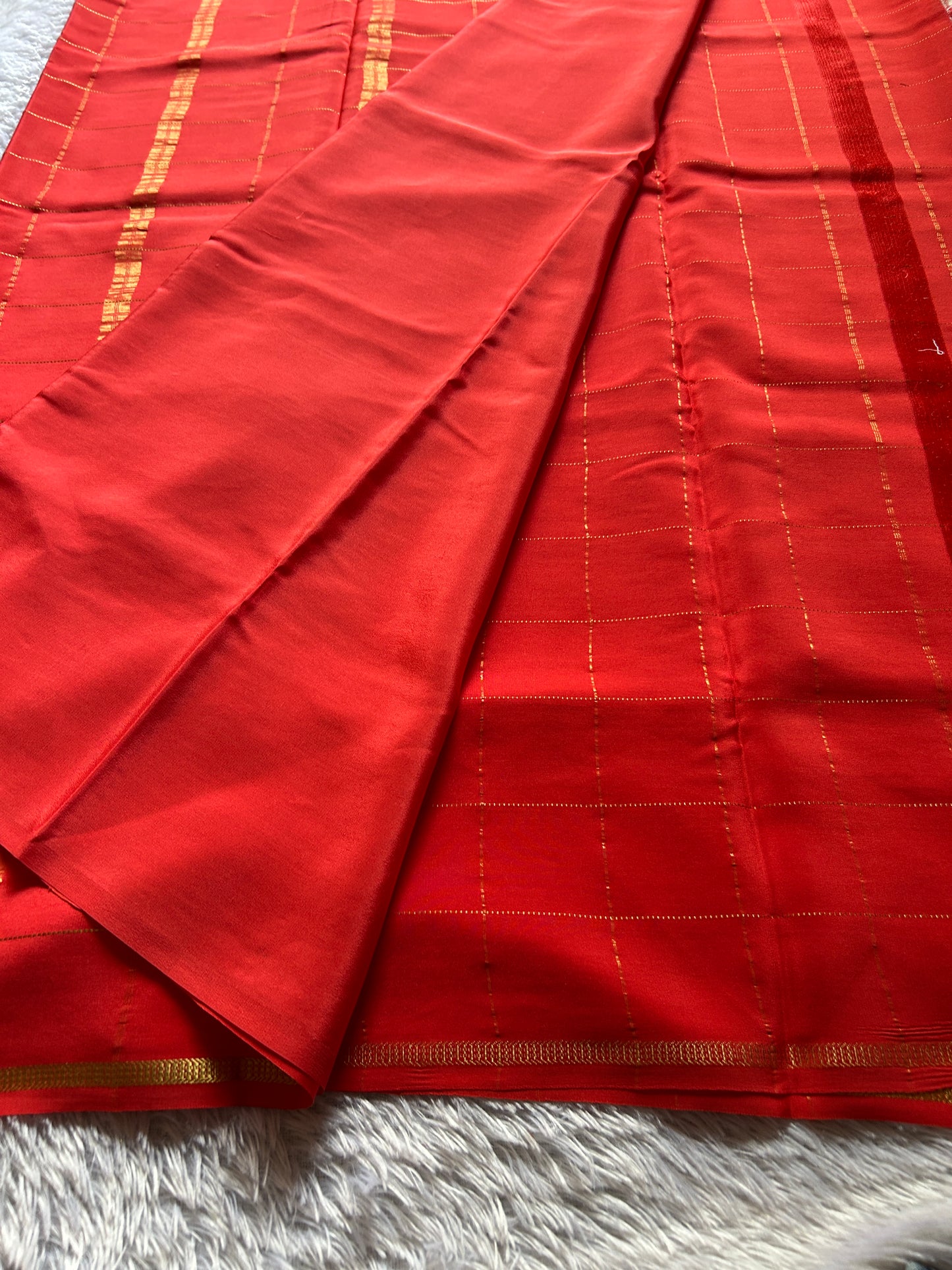 Shankari : Solid Coral red