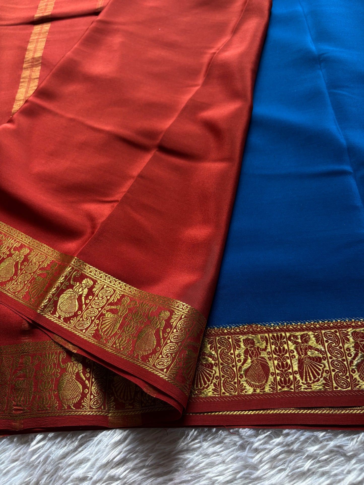Nartaki (2D) : Peacock blue-rust red