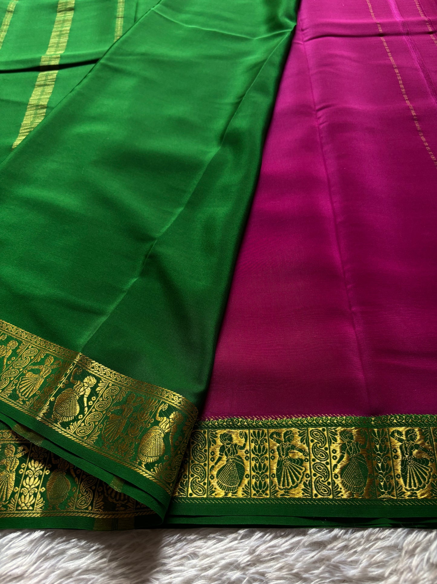 Nartaki (2D) : Rani pink-leaf green