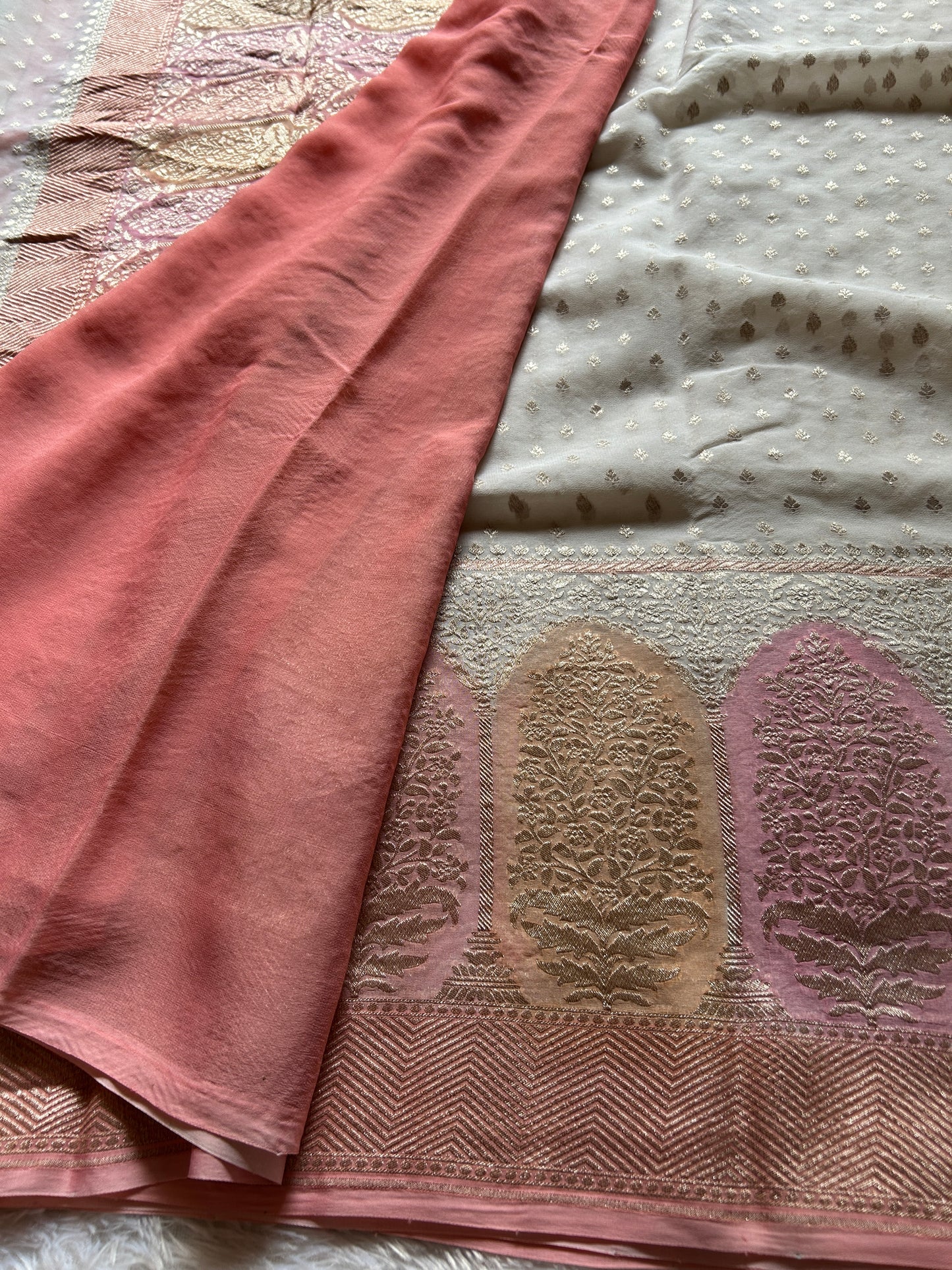 Myra (3D) : Off white-pink-peach