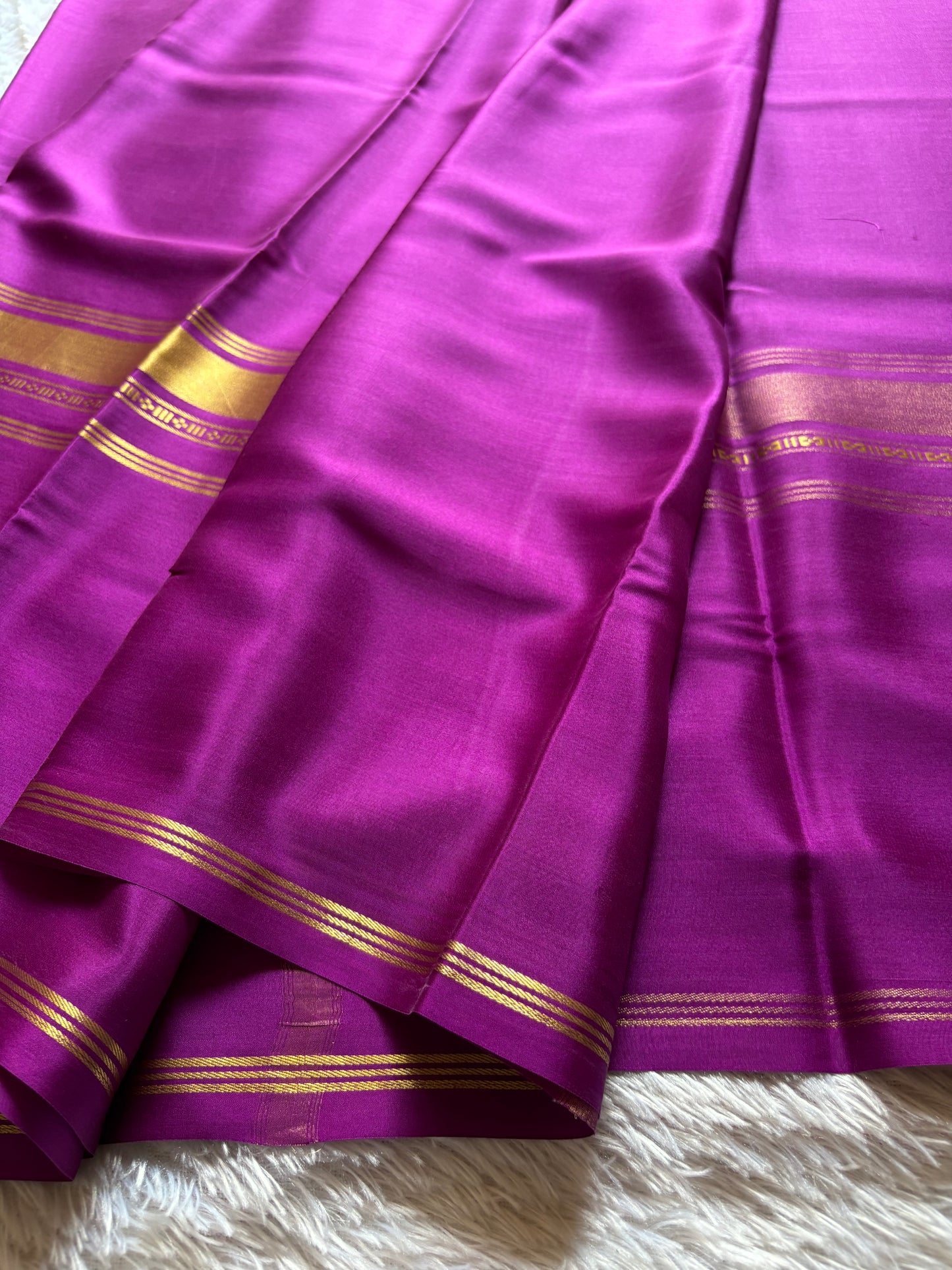 Vani : Solid Dark magenta