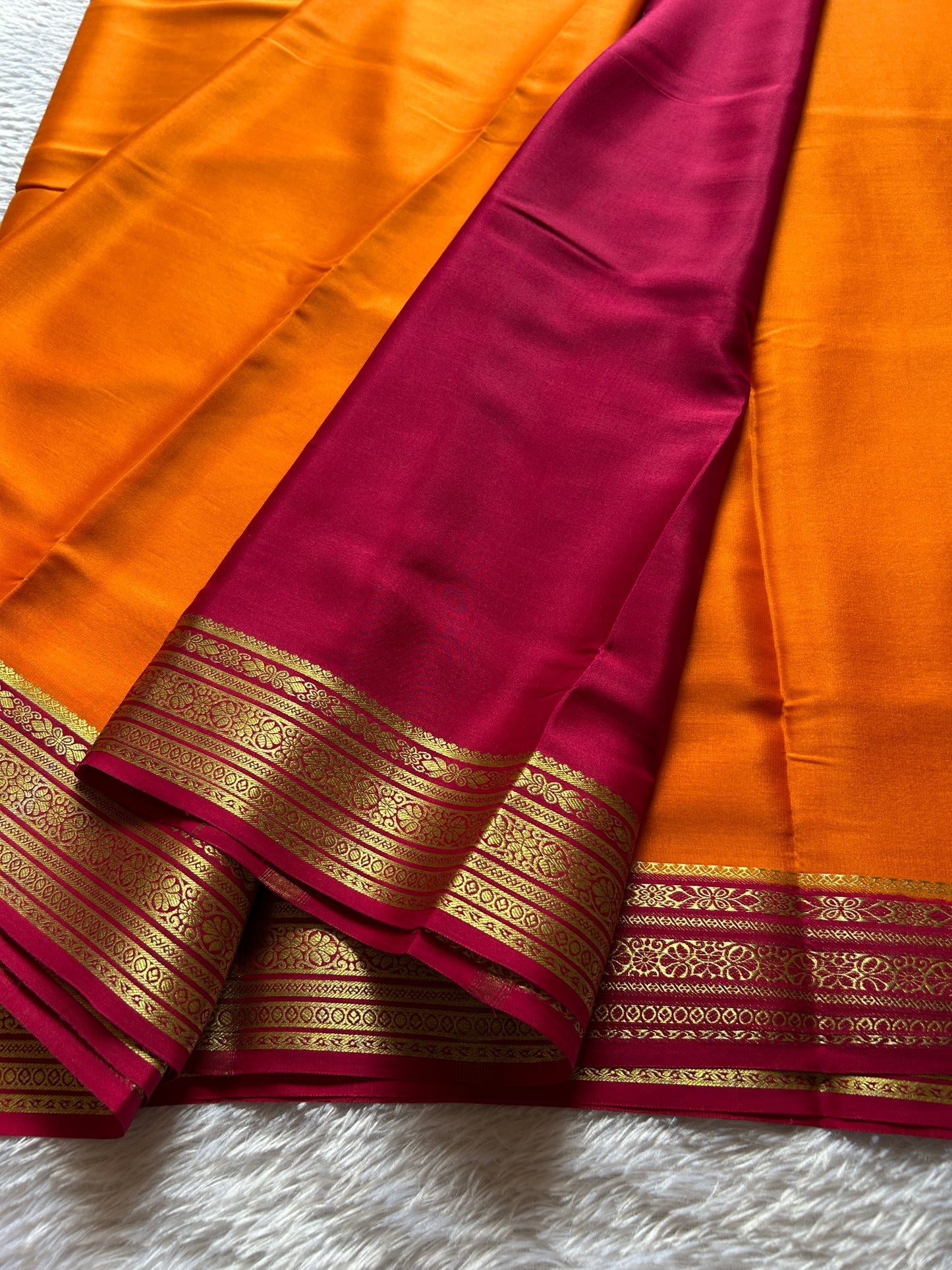 Ganga (3D) : Orange-green-pink