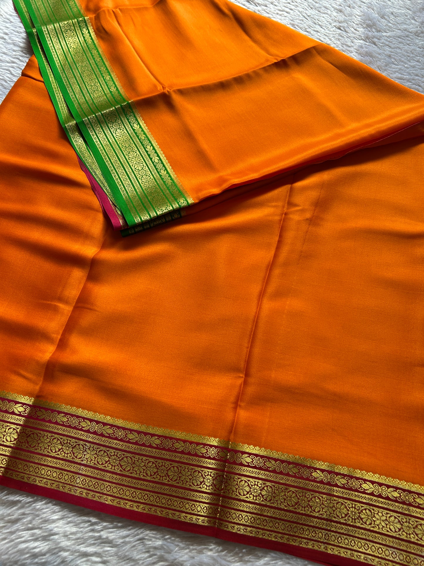 Ganga (3D) : Orange-green-pink