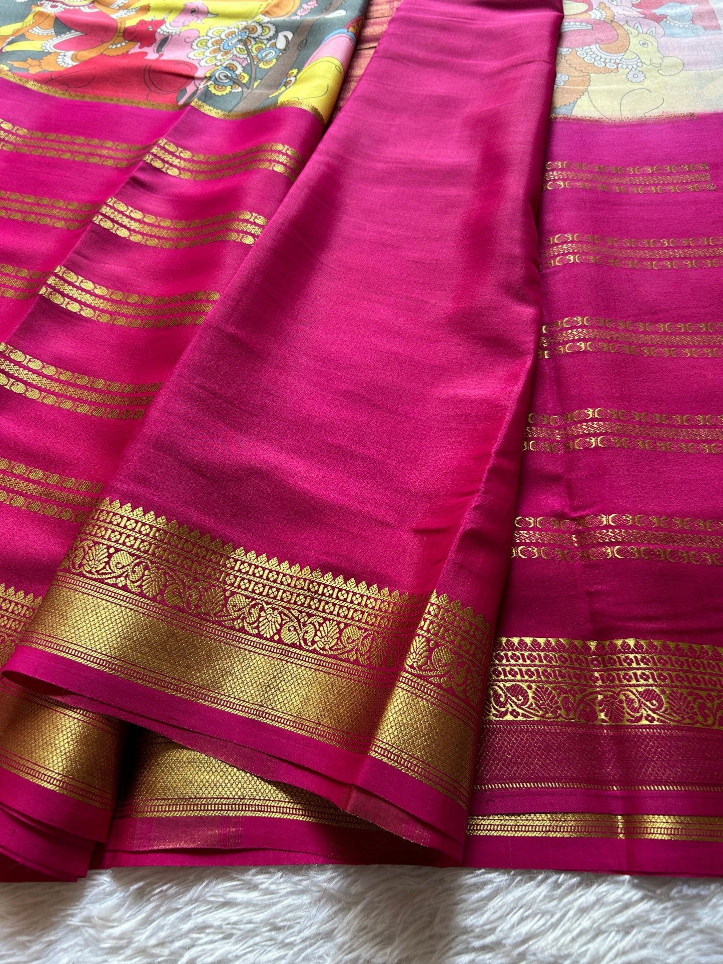 Kalavathi (2D) : Slate grey-pink