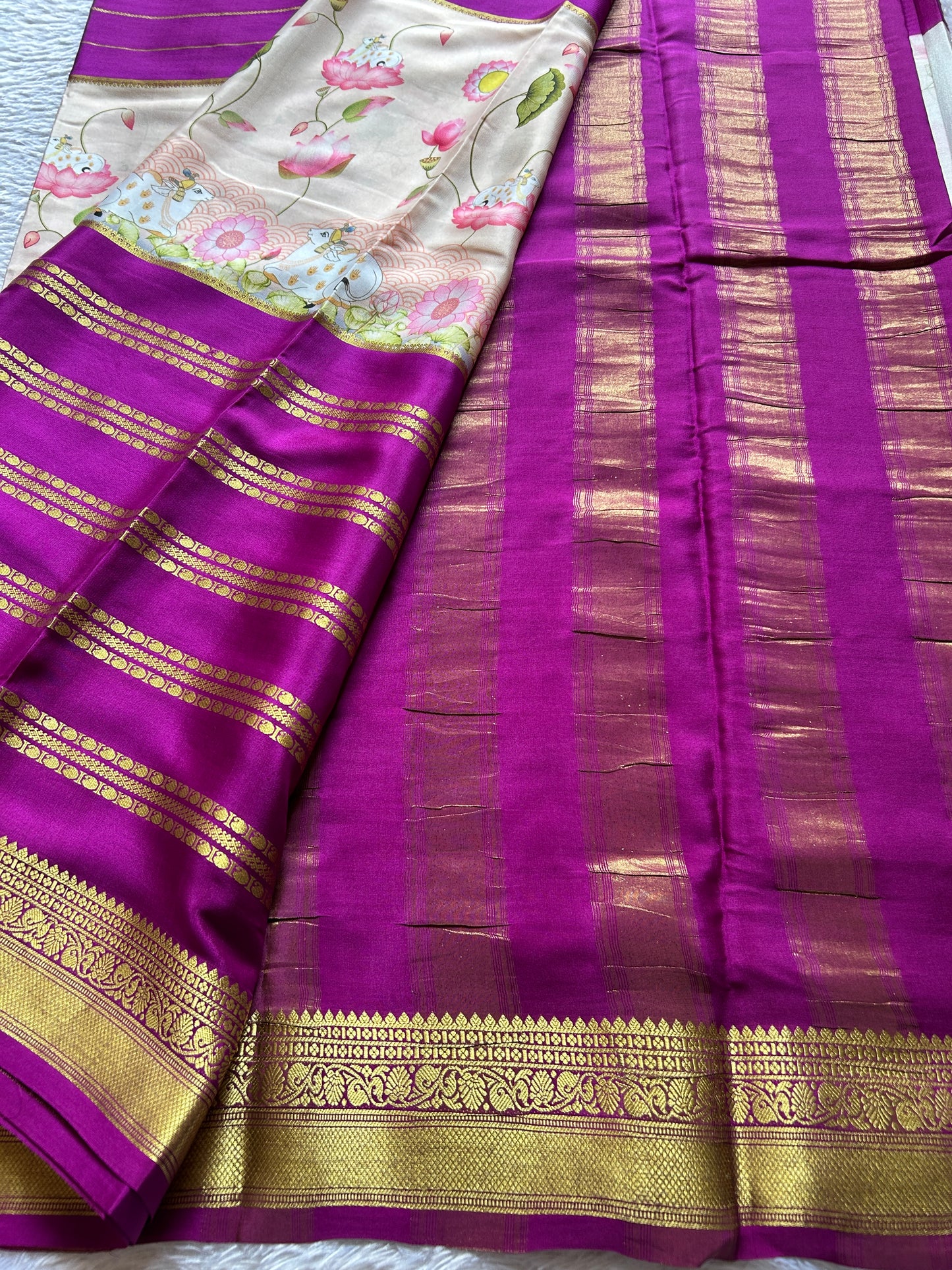 Kalavathi (2D) : Light beige-magenta
