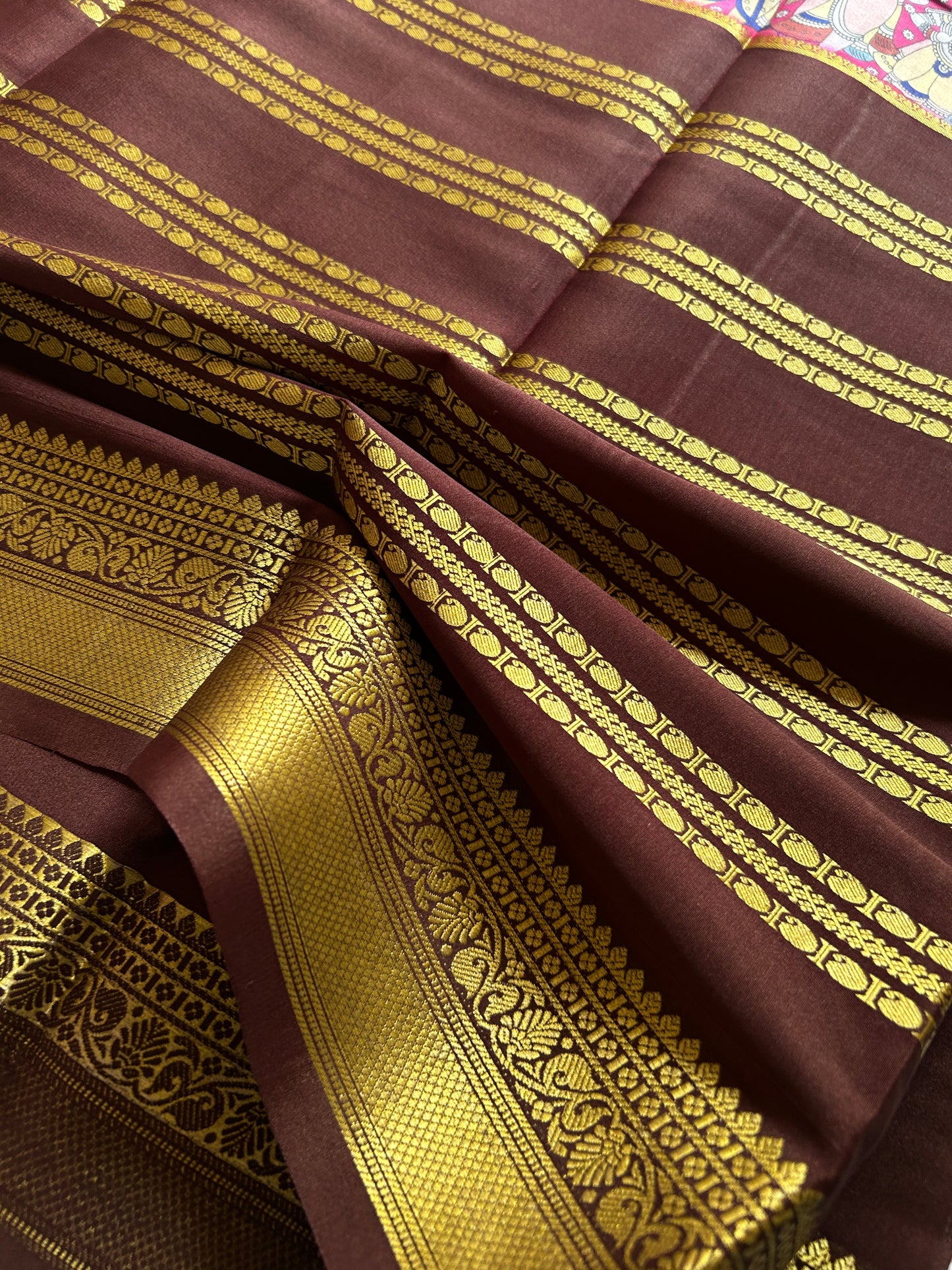 Kalavathi (2D) : Bright pink-chocolate brown