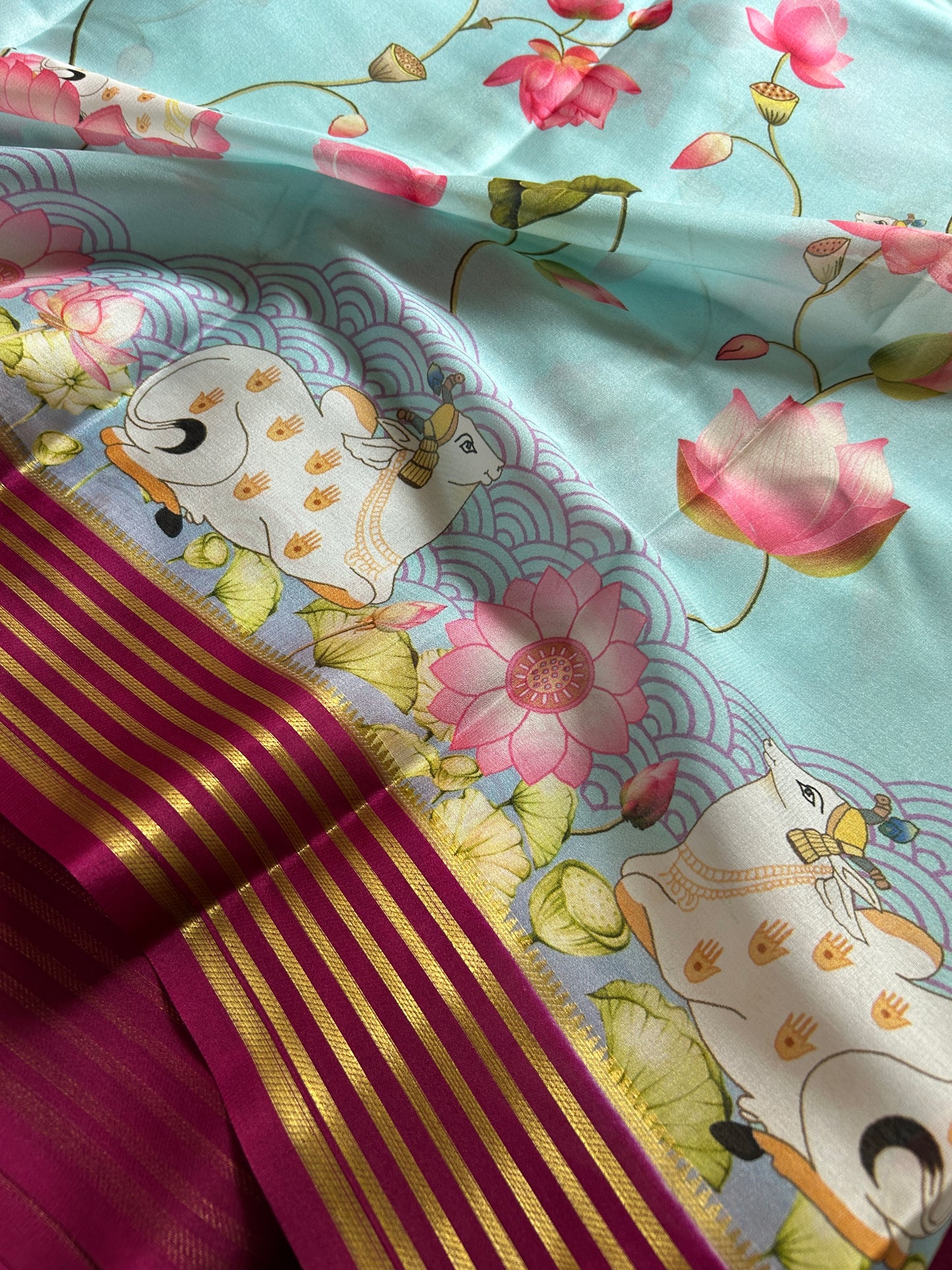 Kamala (2D) : Light blue-maroon