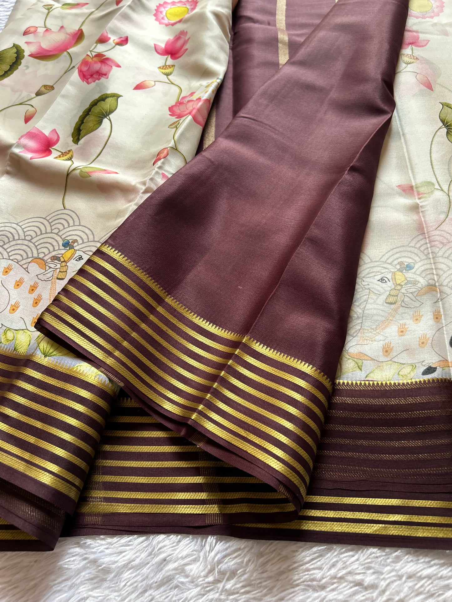 Kamala (2D) : Light pista green-chocolate brown