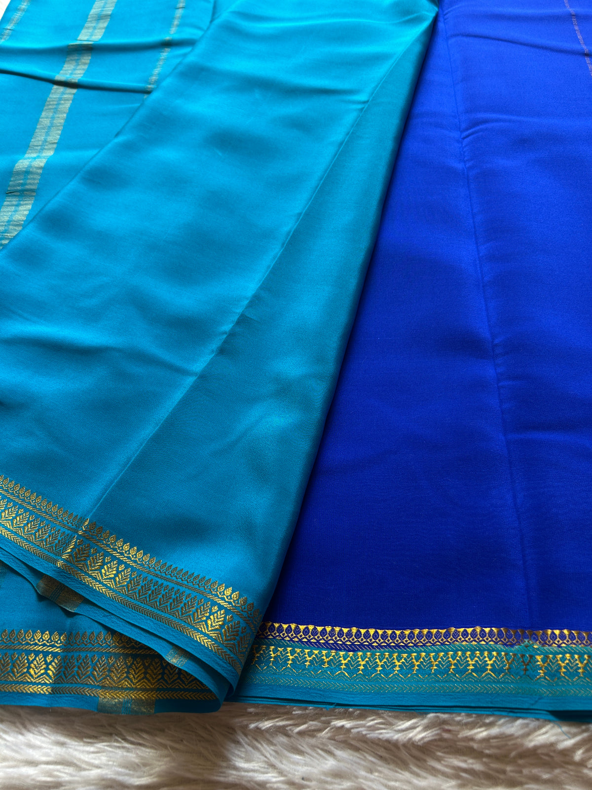 Jyothi (2D) : Royal blue-ananda blue