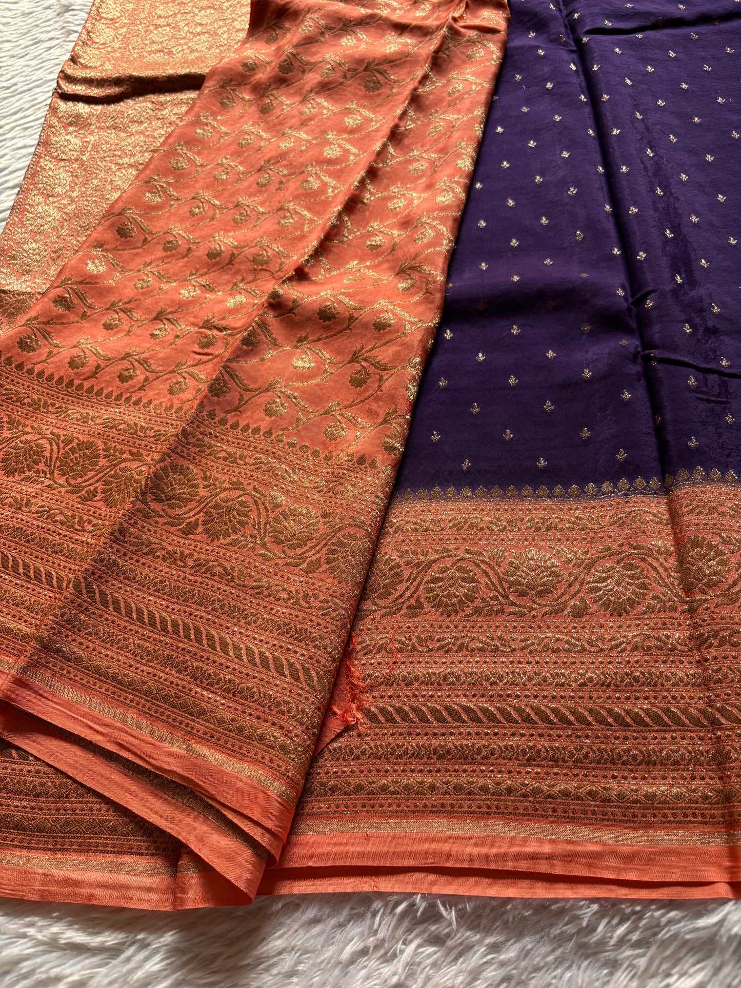 SCB05 (2D) : Dark violet-peach