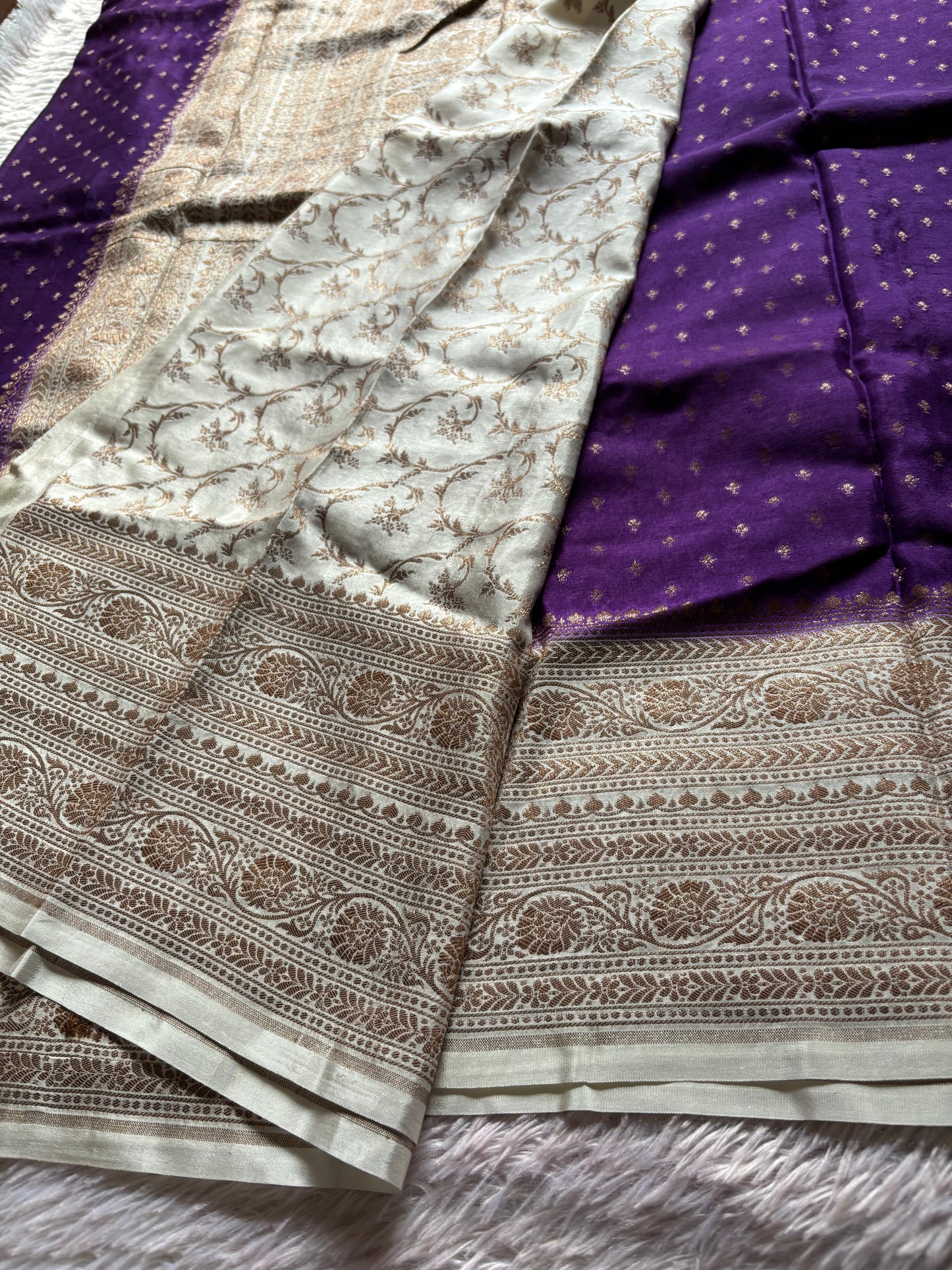 SCB04 (2D) : Purple-off white